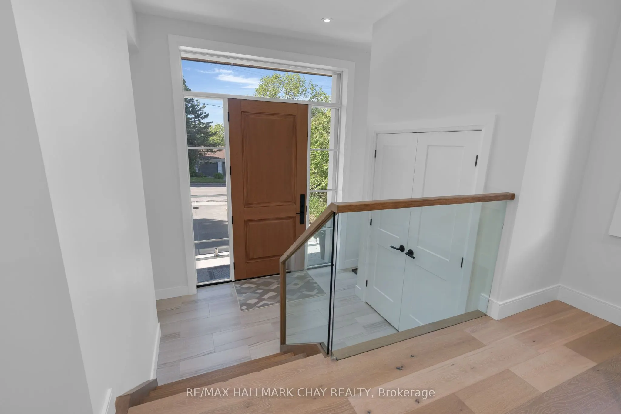 98 Shanty Bay Road