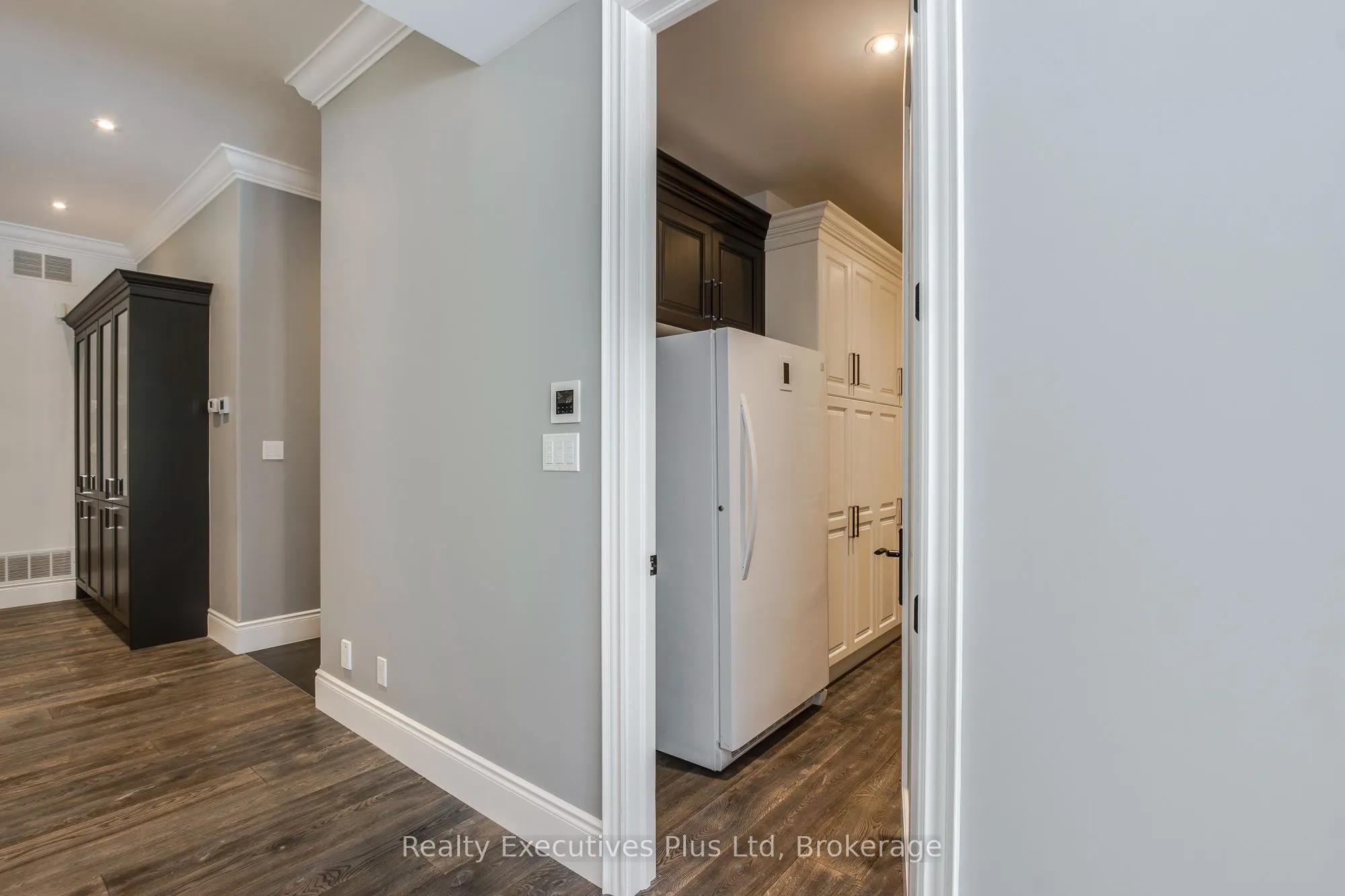 27 KINGFISHER Crescent