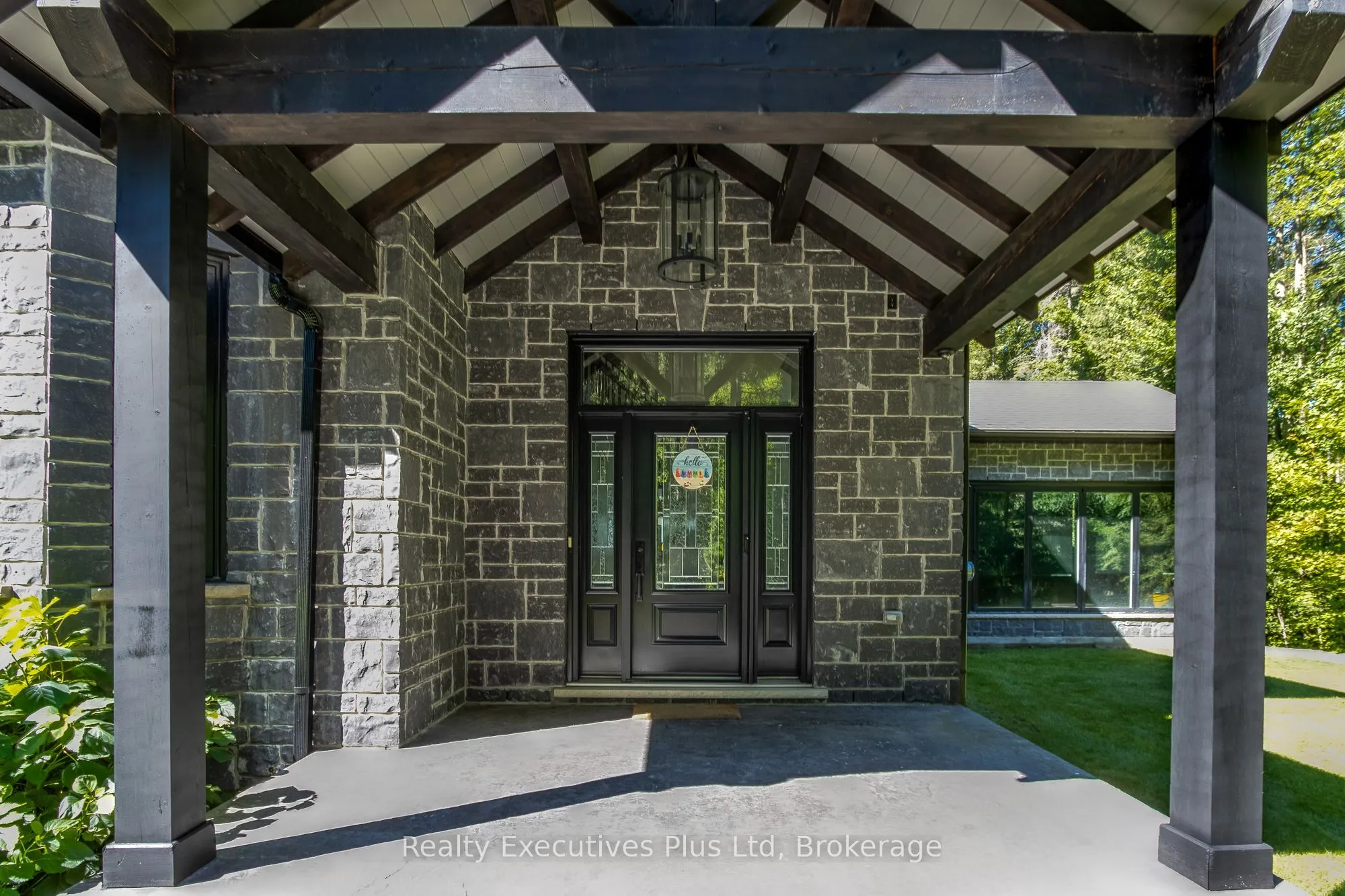 27 KINGFISHER Crescent