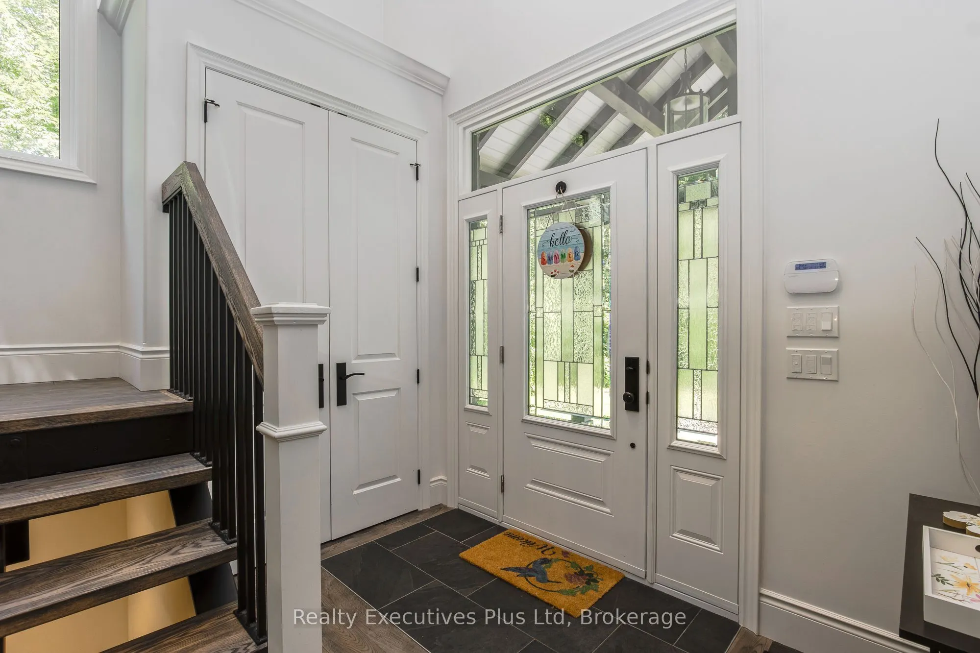 27 KINGFISHER Crescent