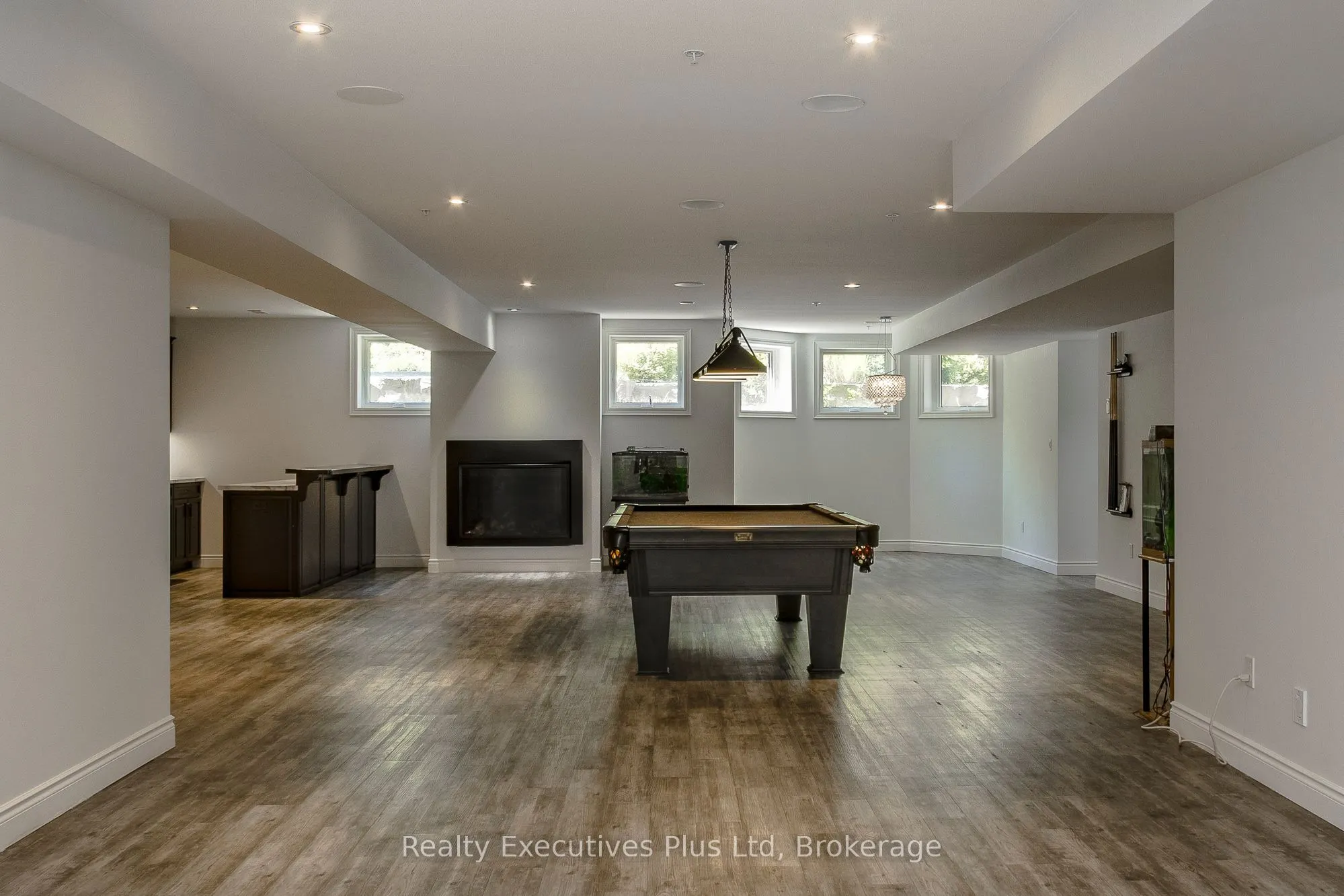 27 KINGFISHER Crescent