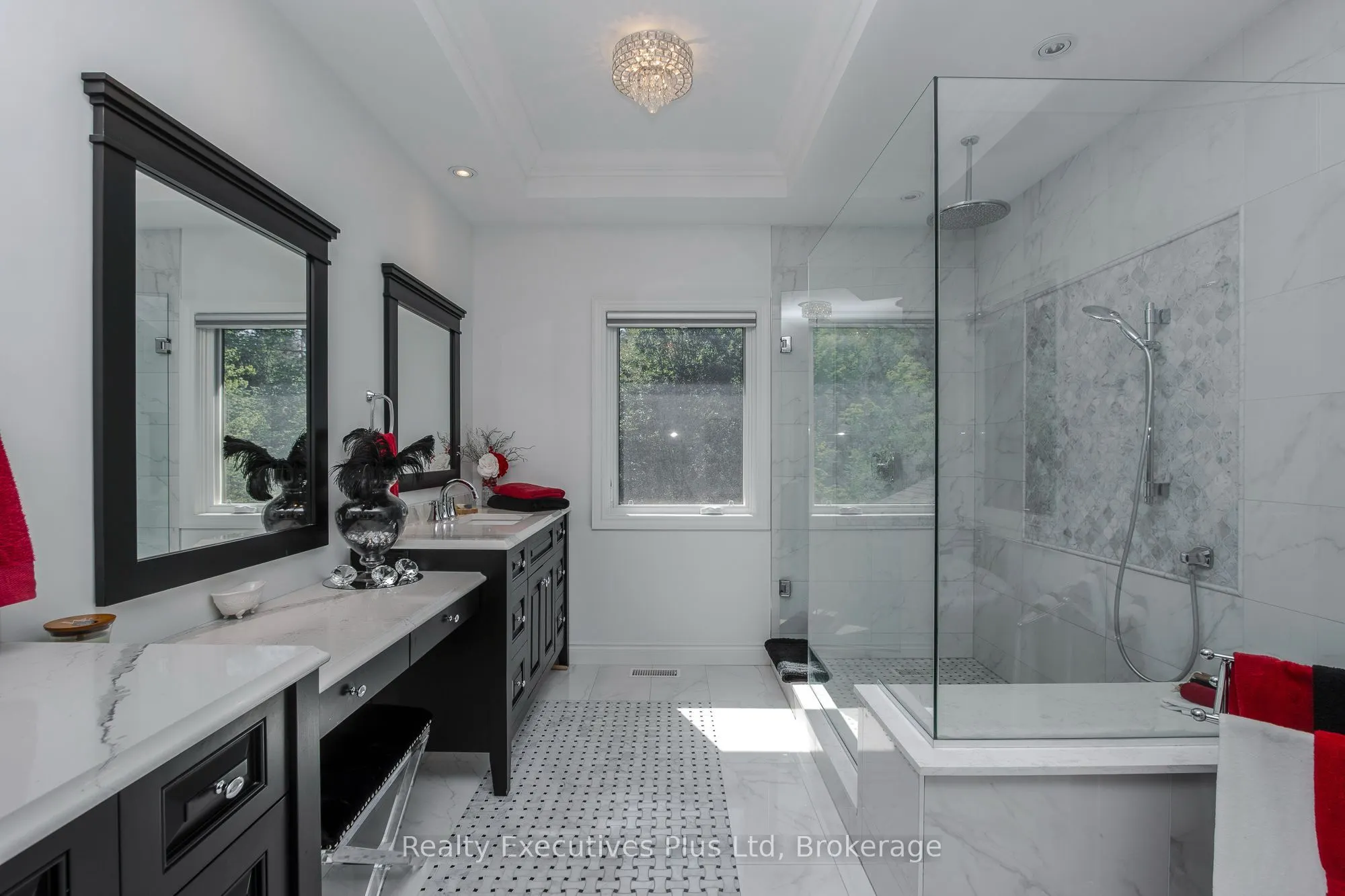 27 KINGFISHER Crescent