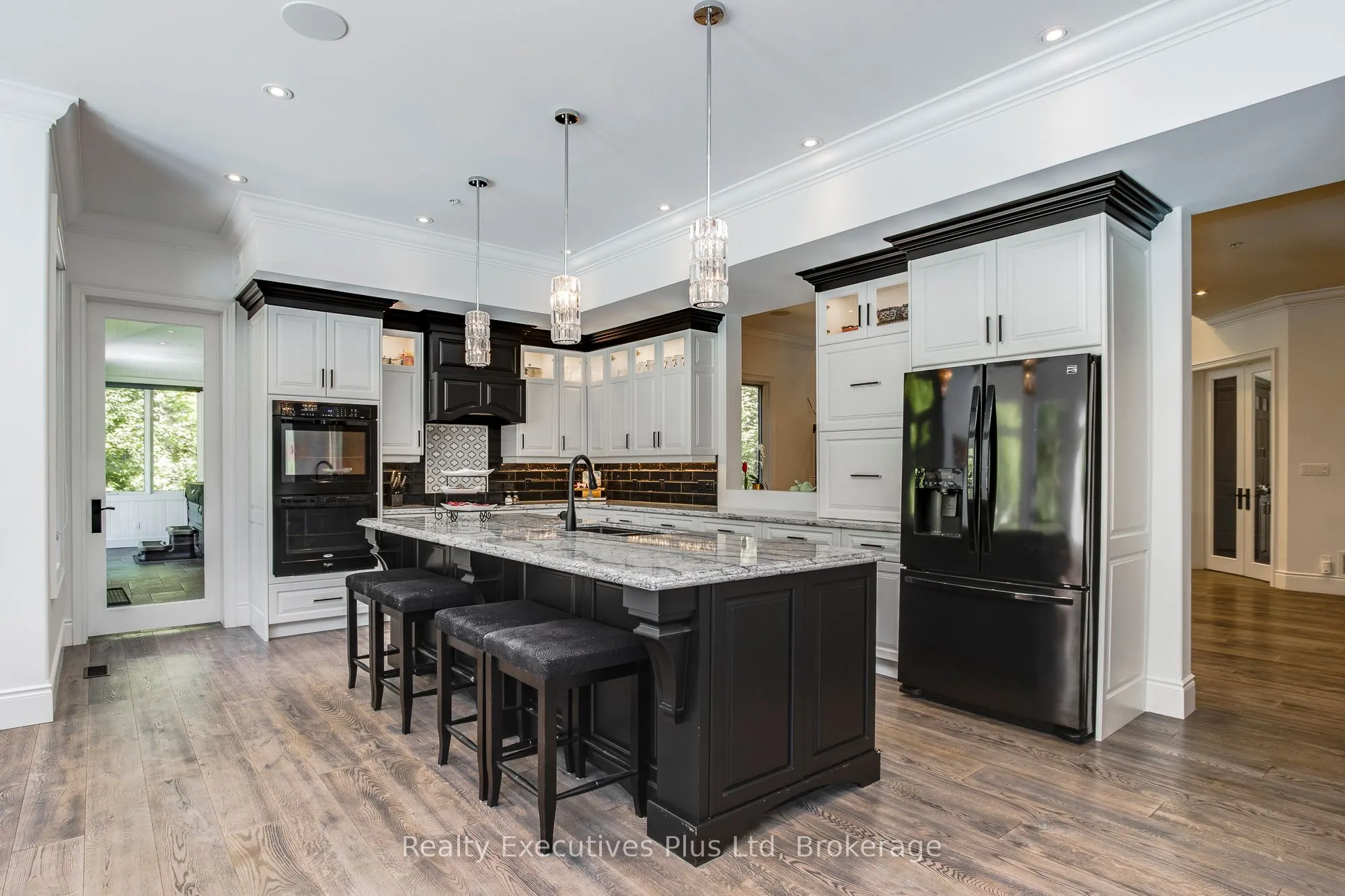 27 KINGFISHER Crescent