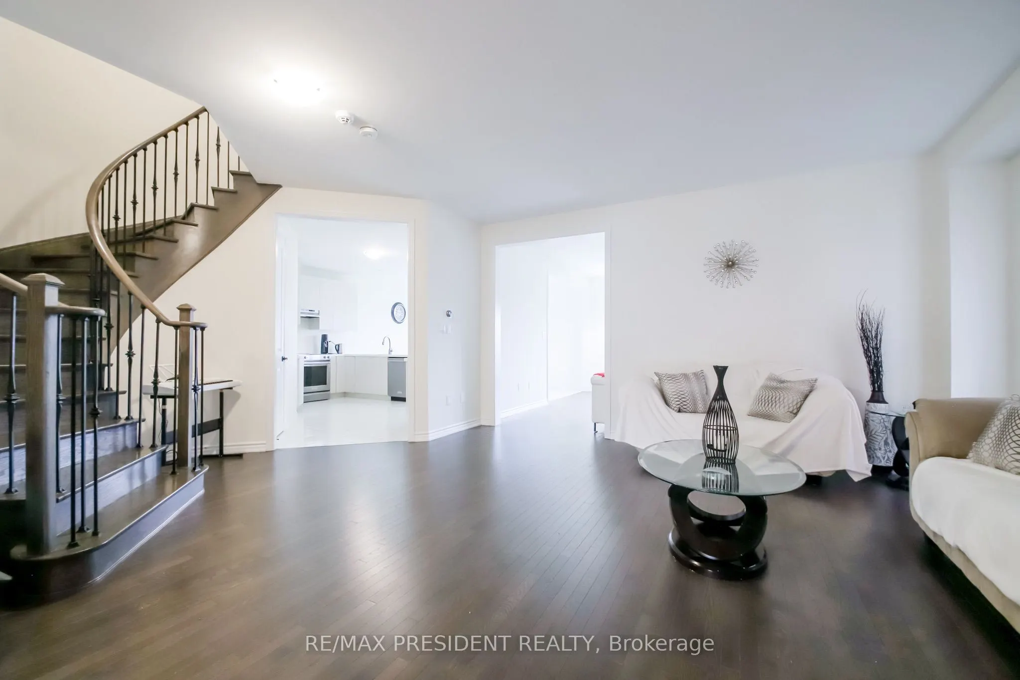 4 Cypress Point Street