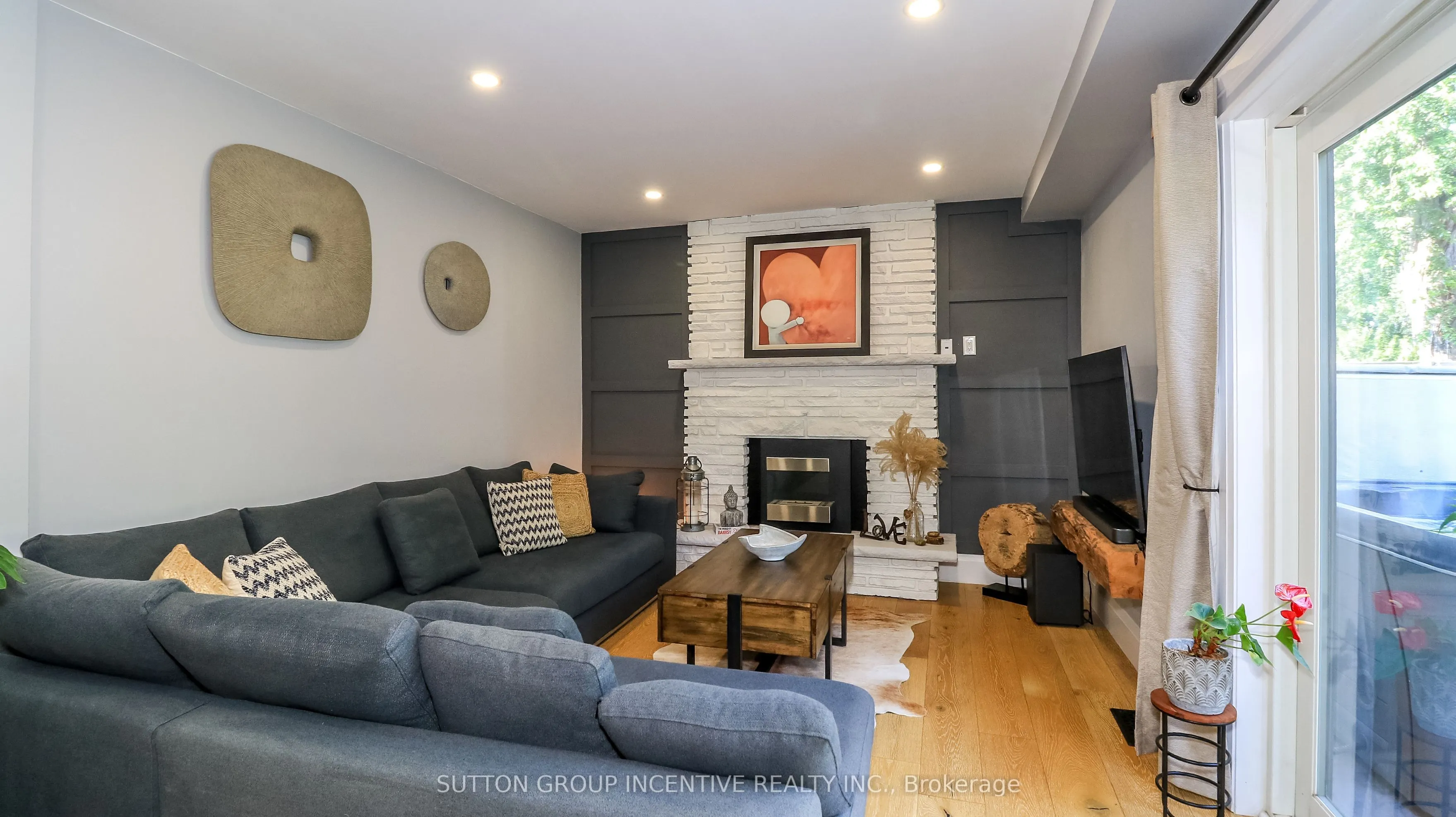 40 Varden Avenue