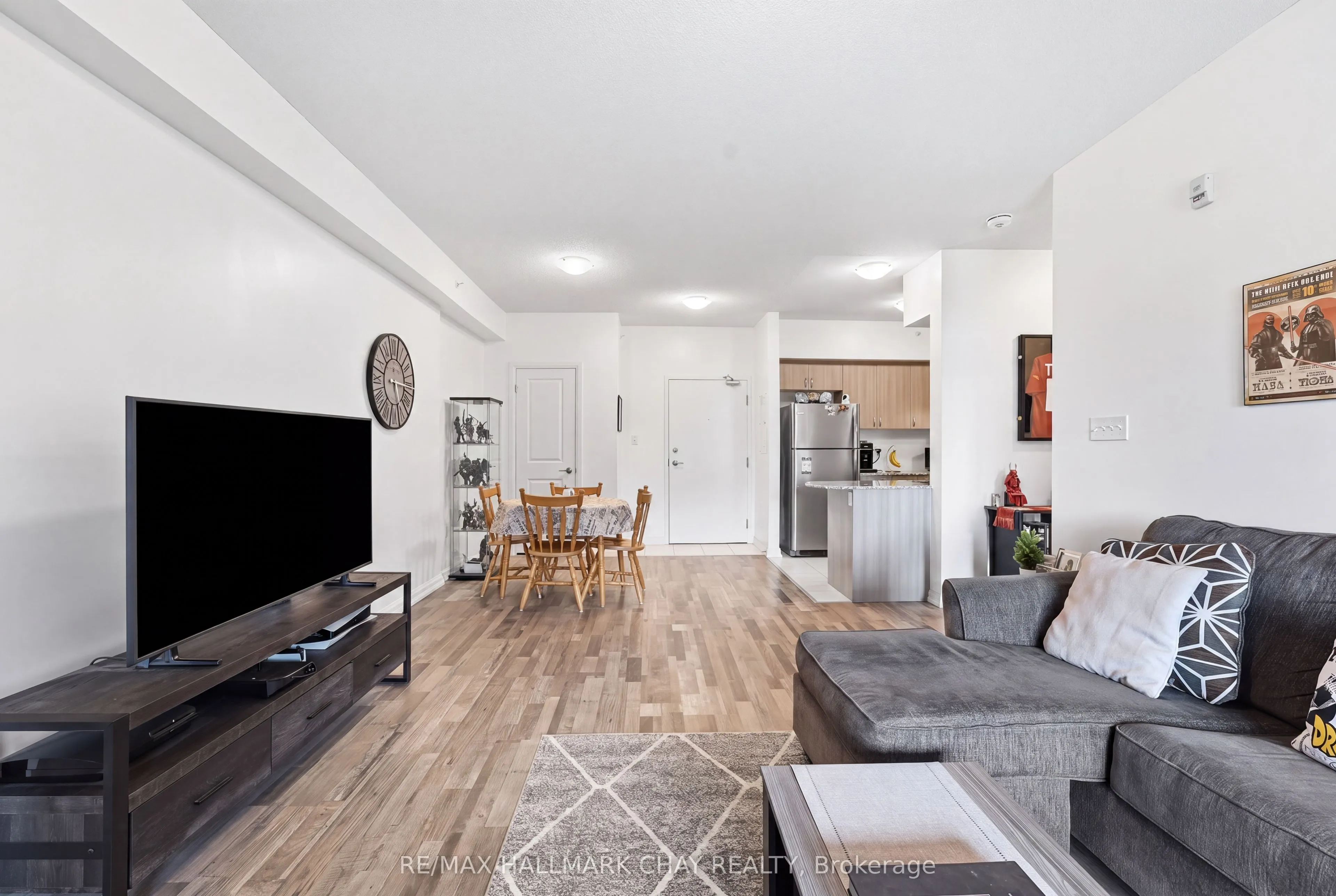 302 Essa Road #409