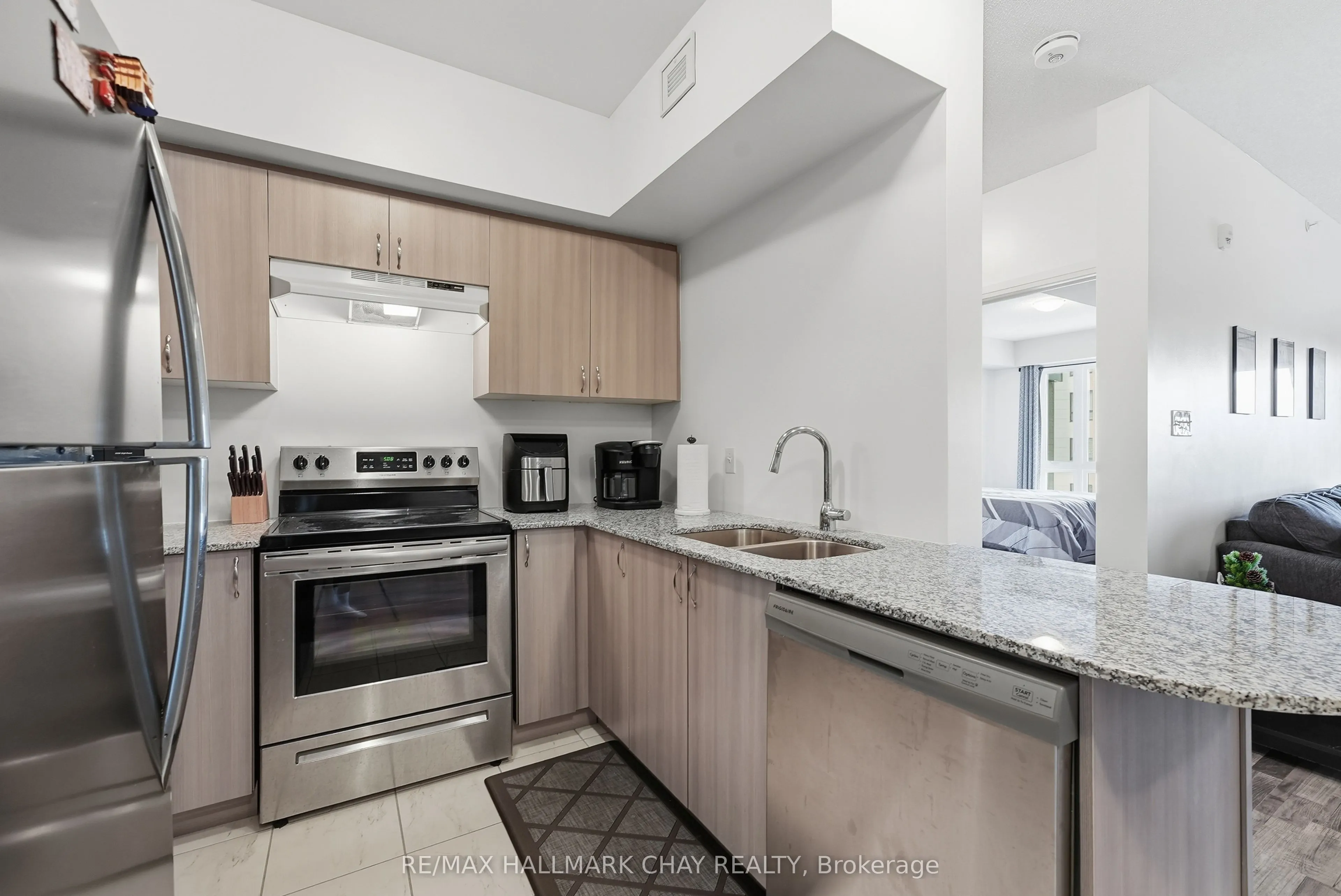 302 Essa Road #409