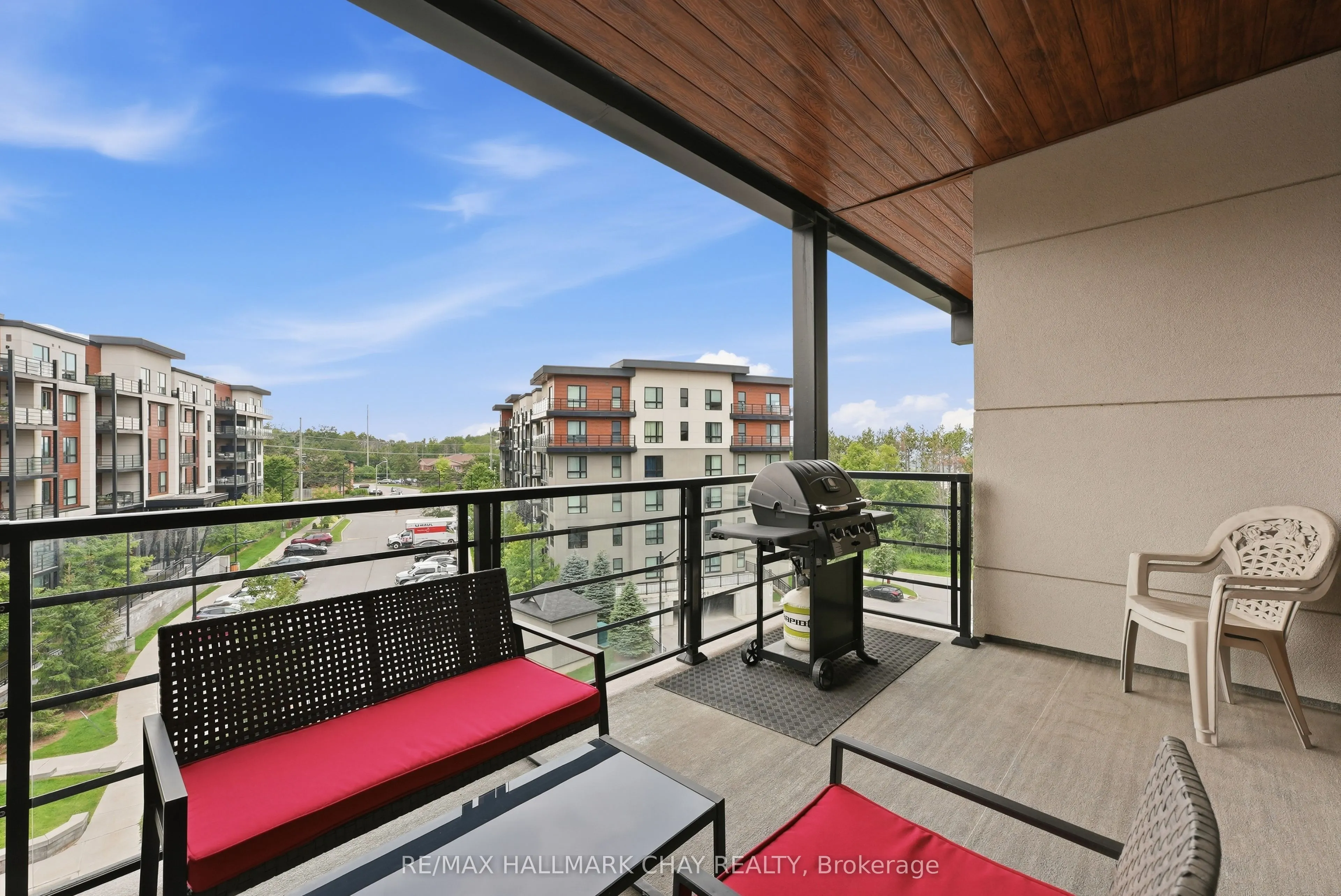 302 Essa Road #409