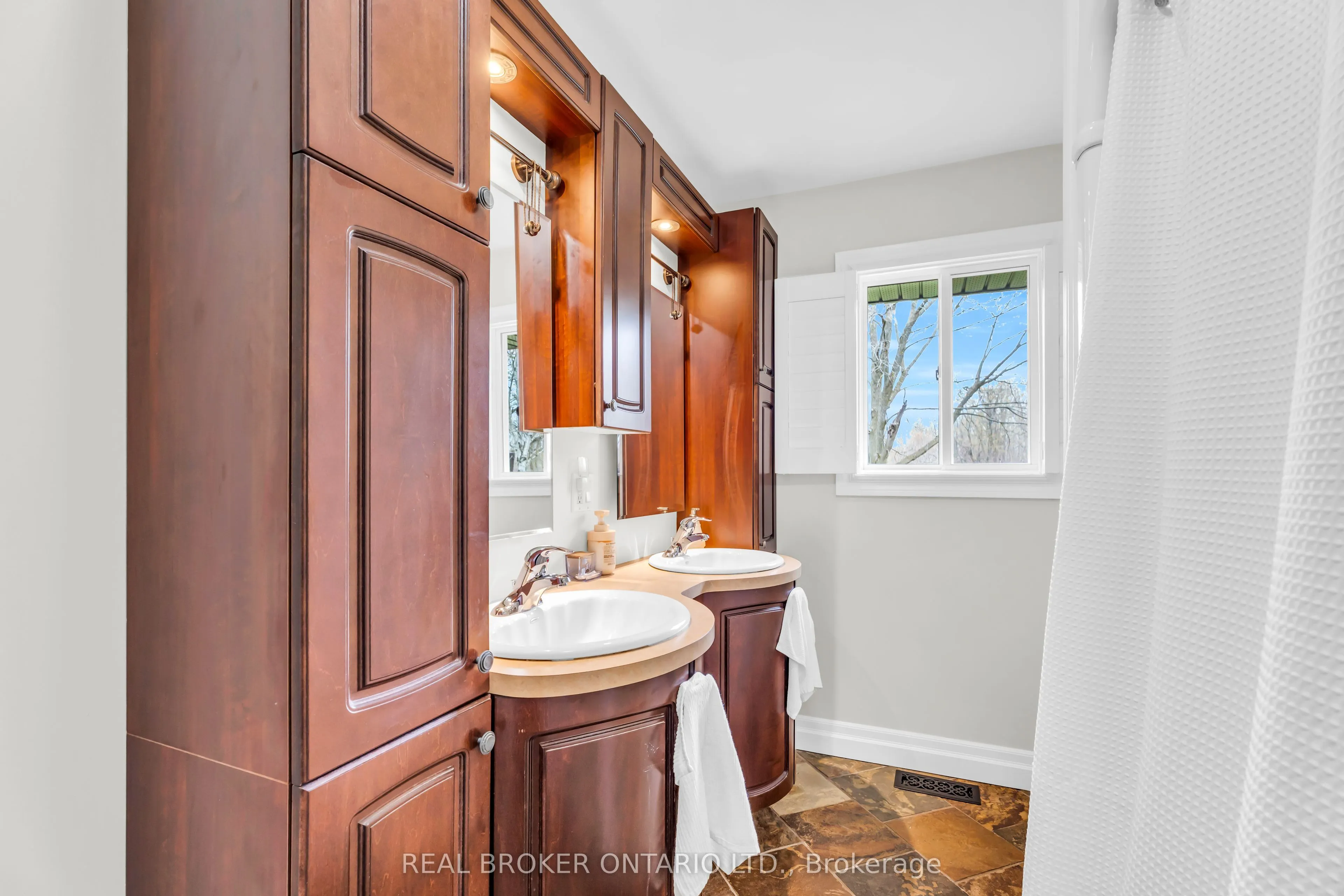 2477 Old Fort Road