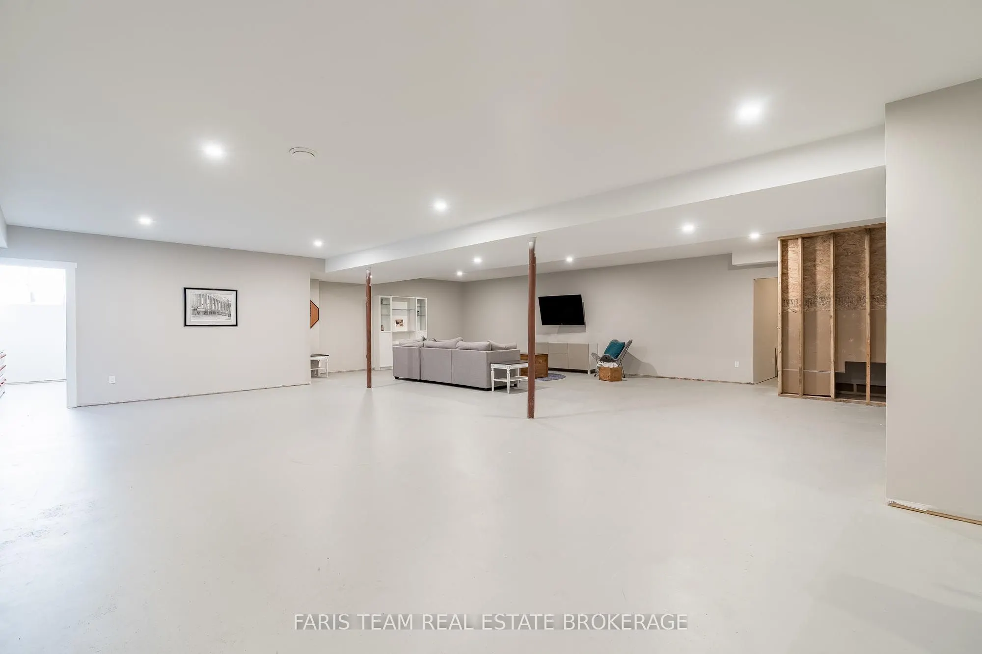 1555 Baseline Road S