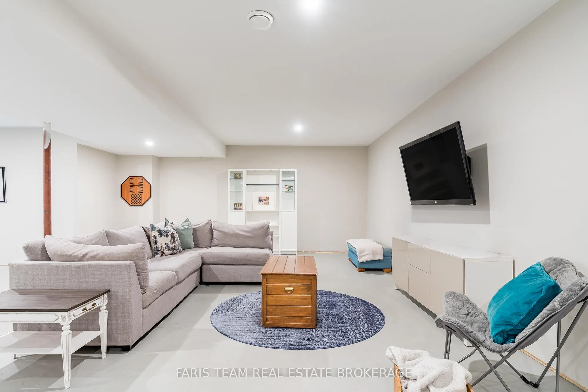 1555 Baseline Road S