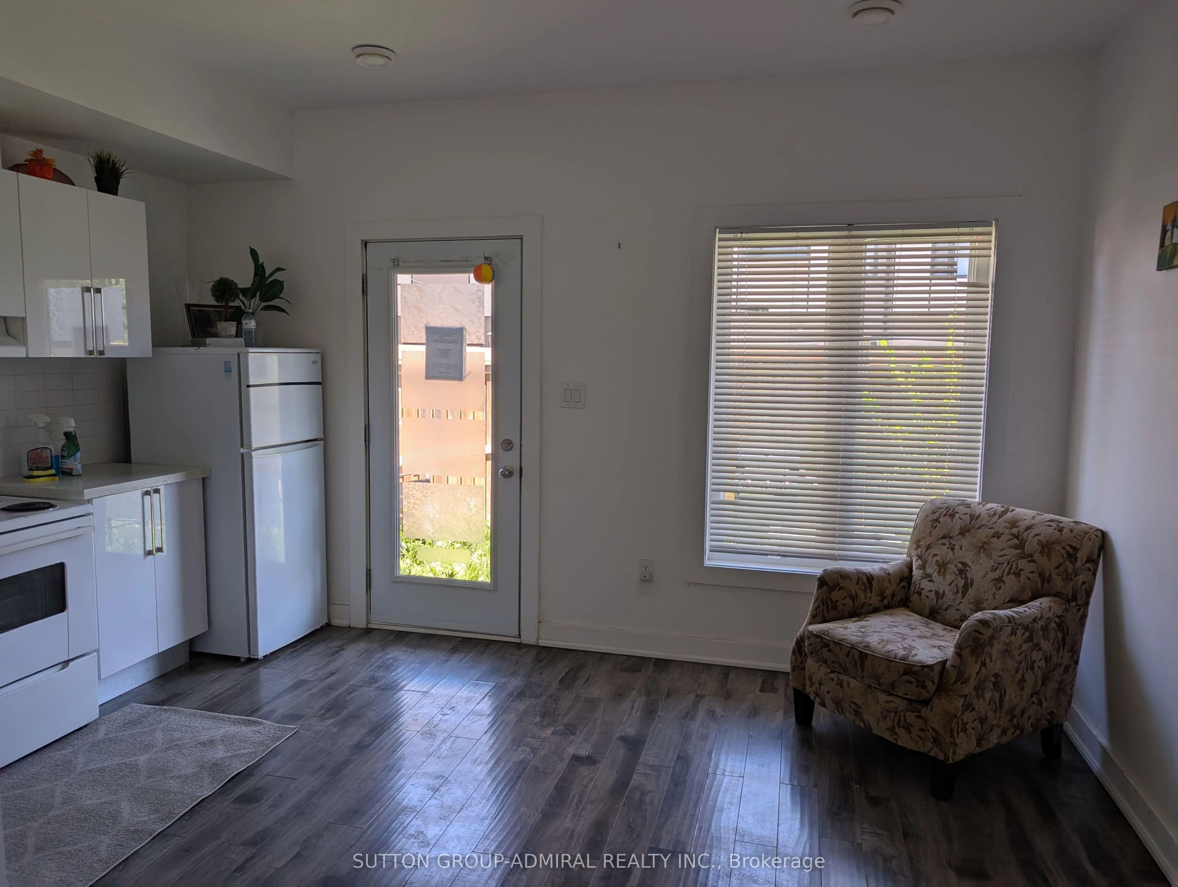 540 Essa Road #17