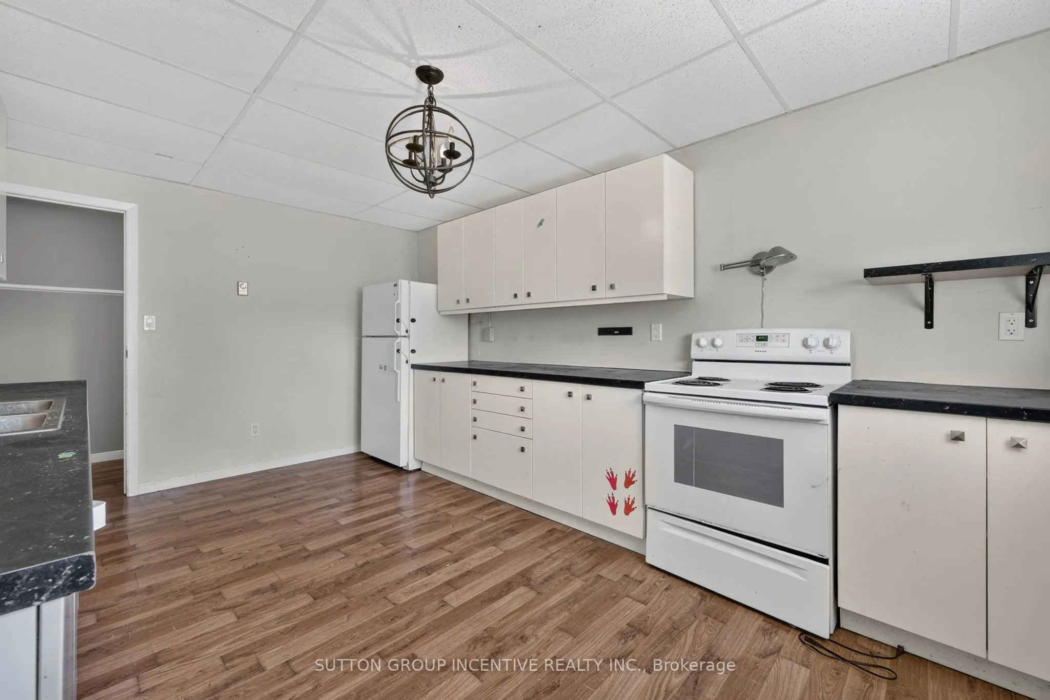 160 Lafontaine Road W
