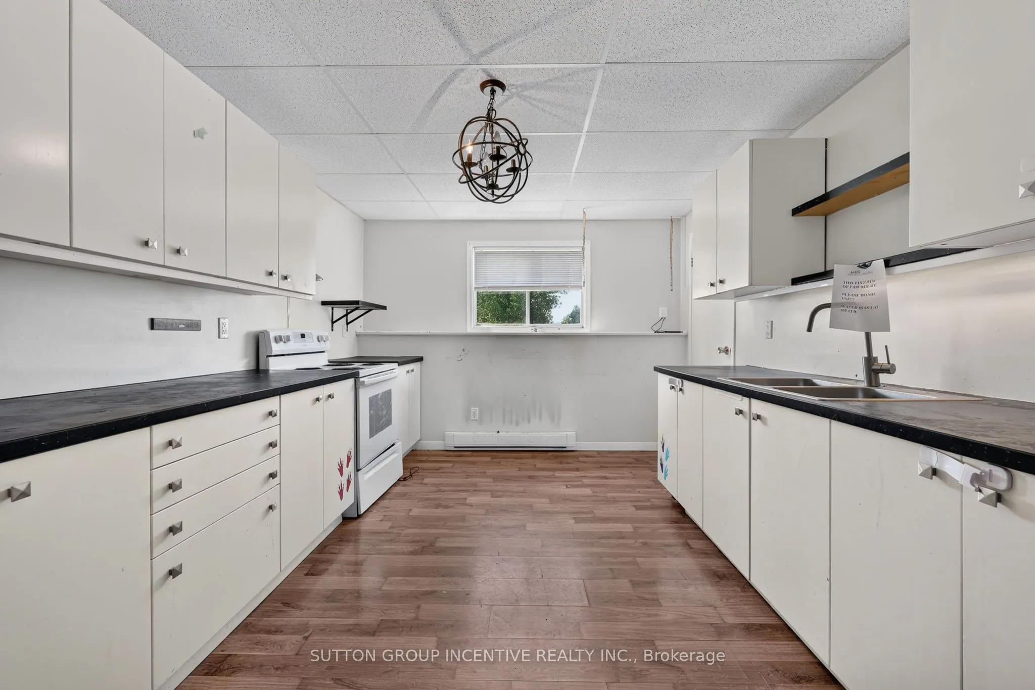 160 Lafontaine Road W