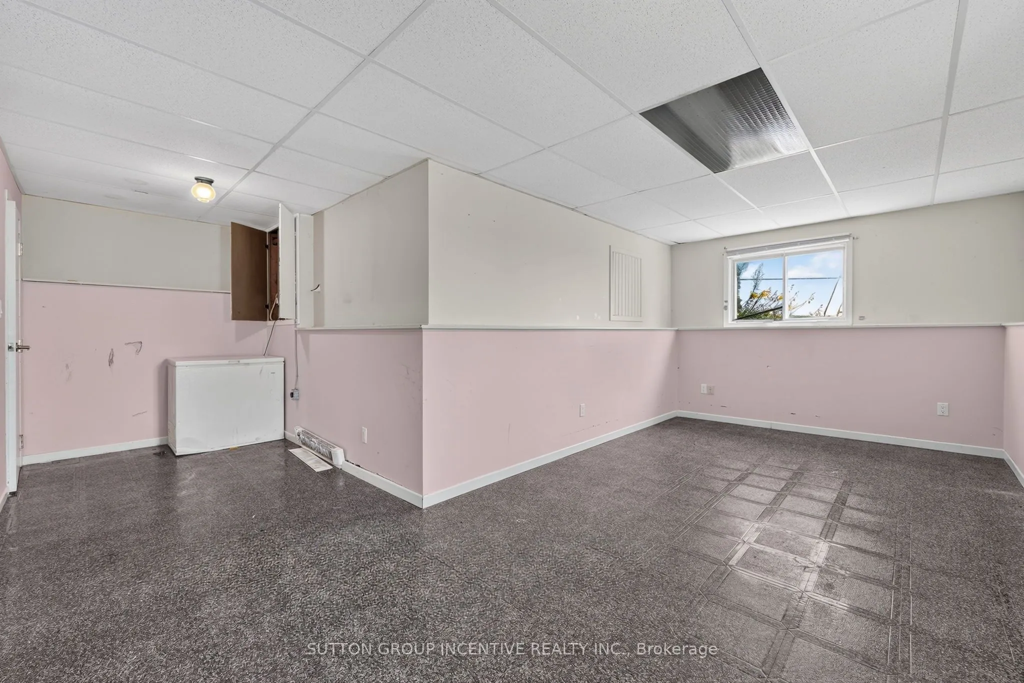 160 Lafontaine Road W