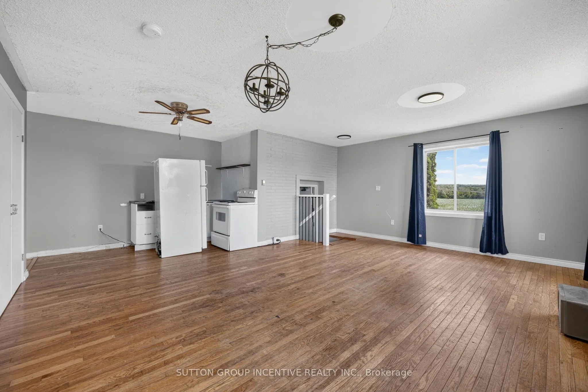 160 Lafontaine Road W