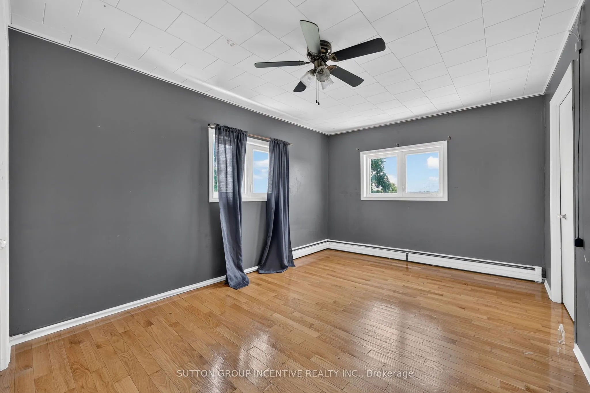160 Lafontaine Road W