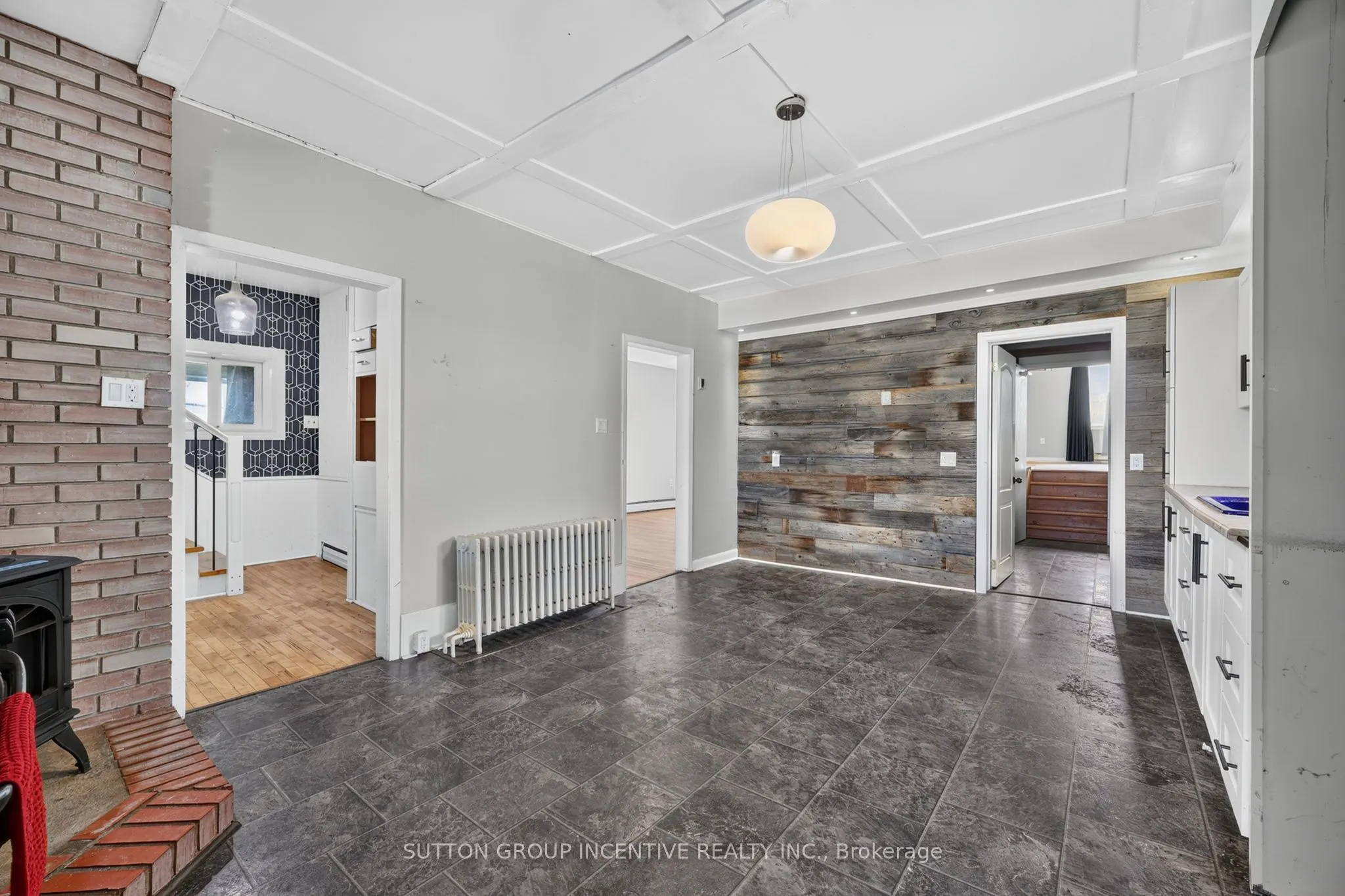 160 Lafontaine Road W