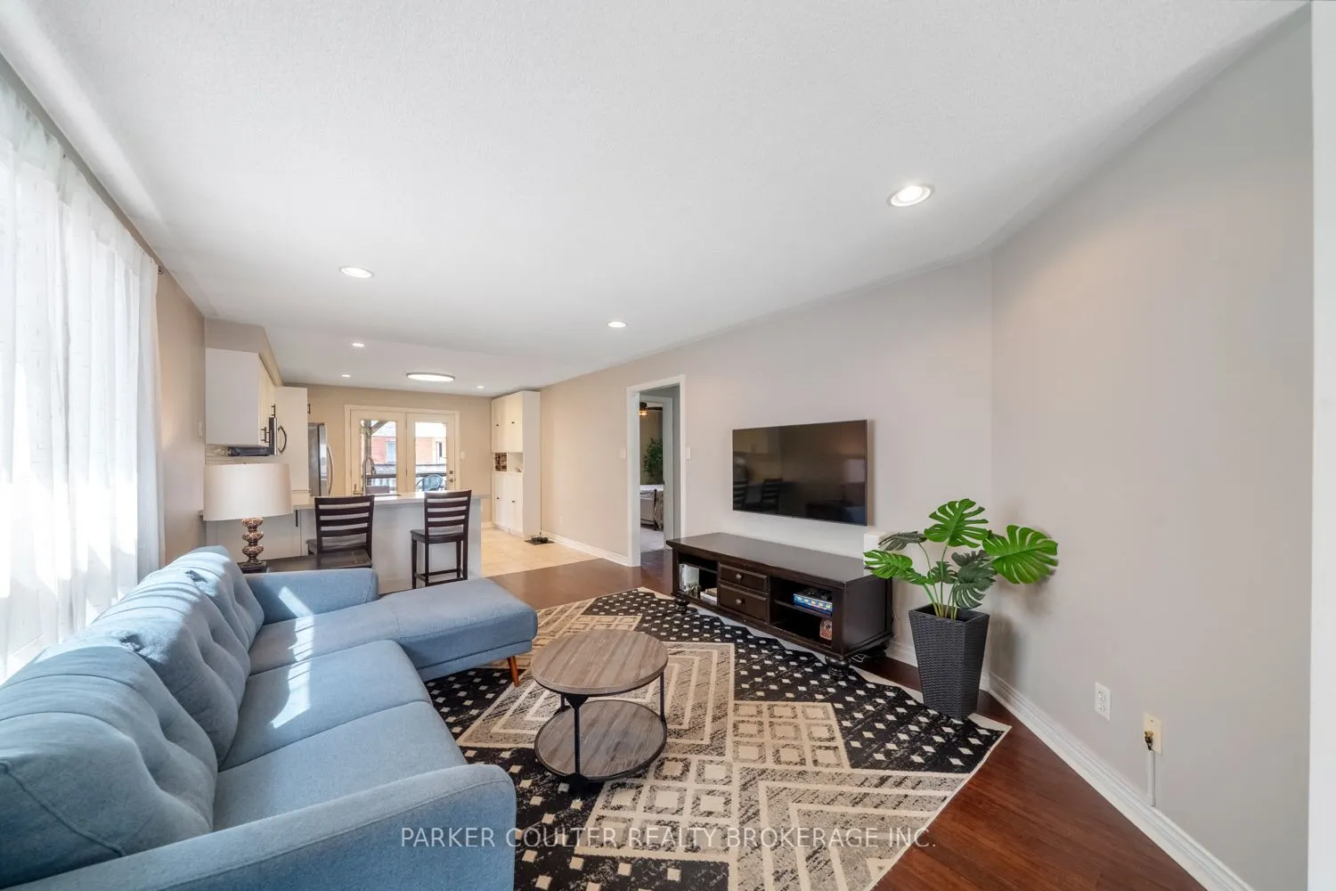 216 Mapleton Avenue