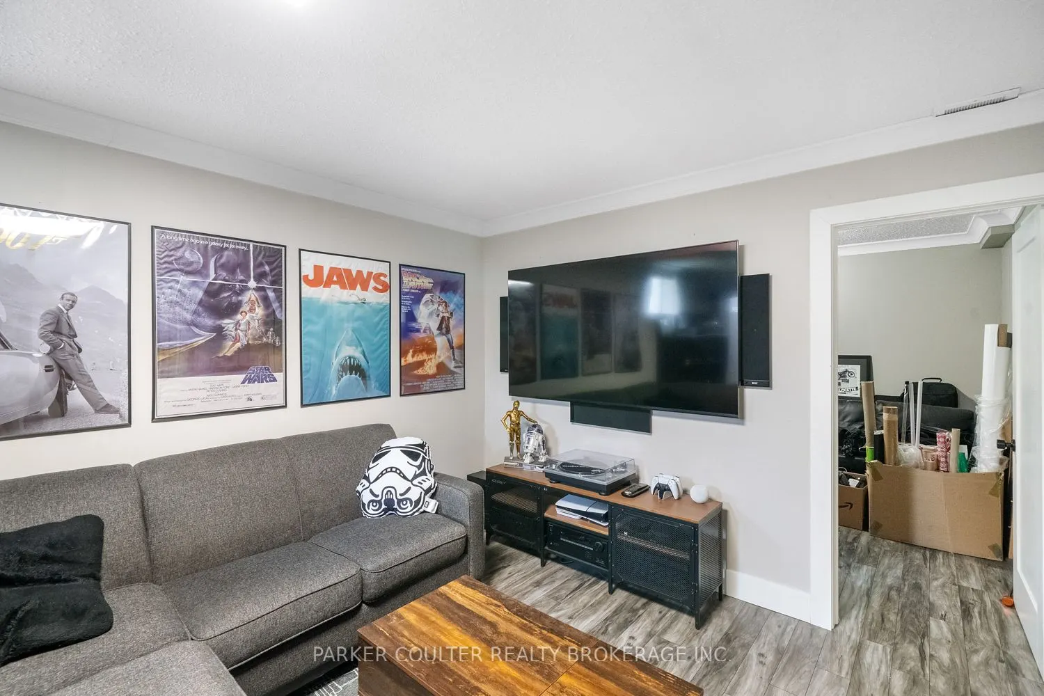 216 Mapleton Avenue