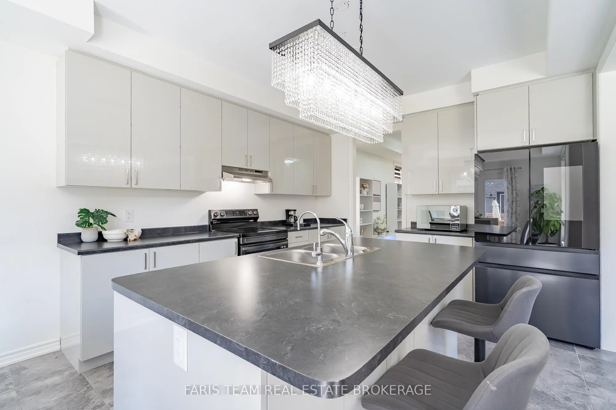 24 Sassafras Road