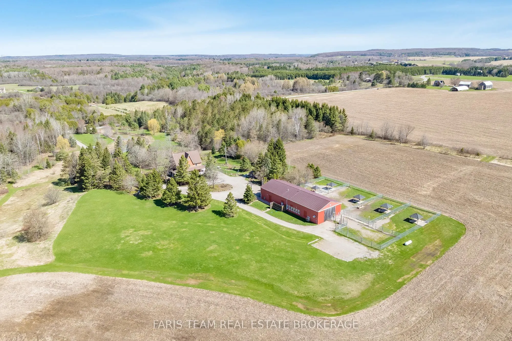 301 Concession 4 Road E