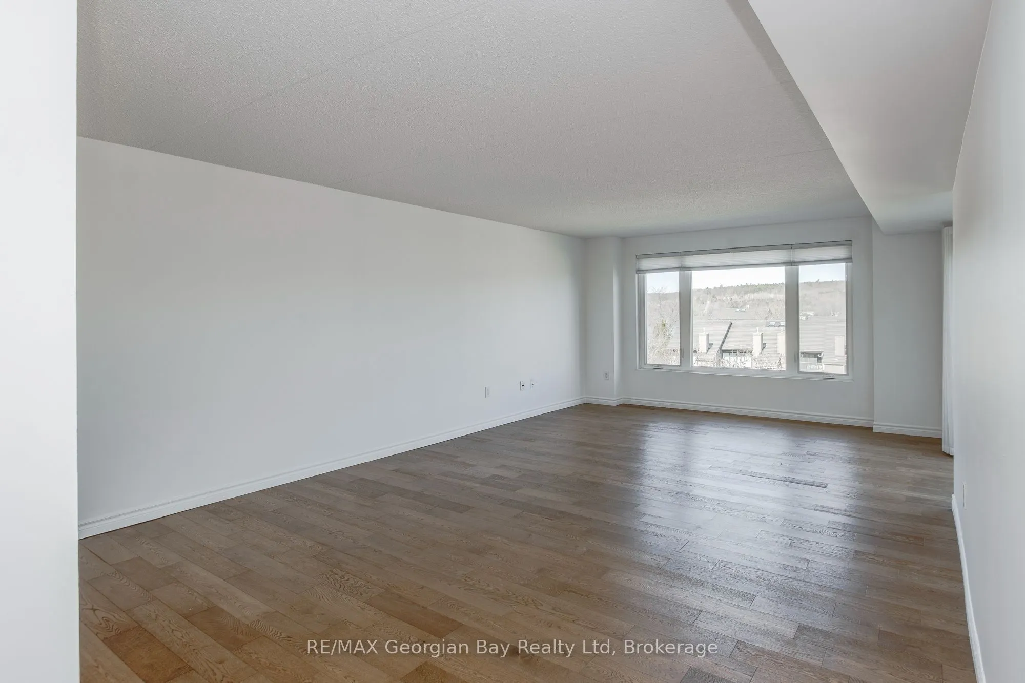 11 Beck Boulevard #404