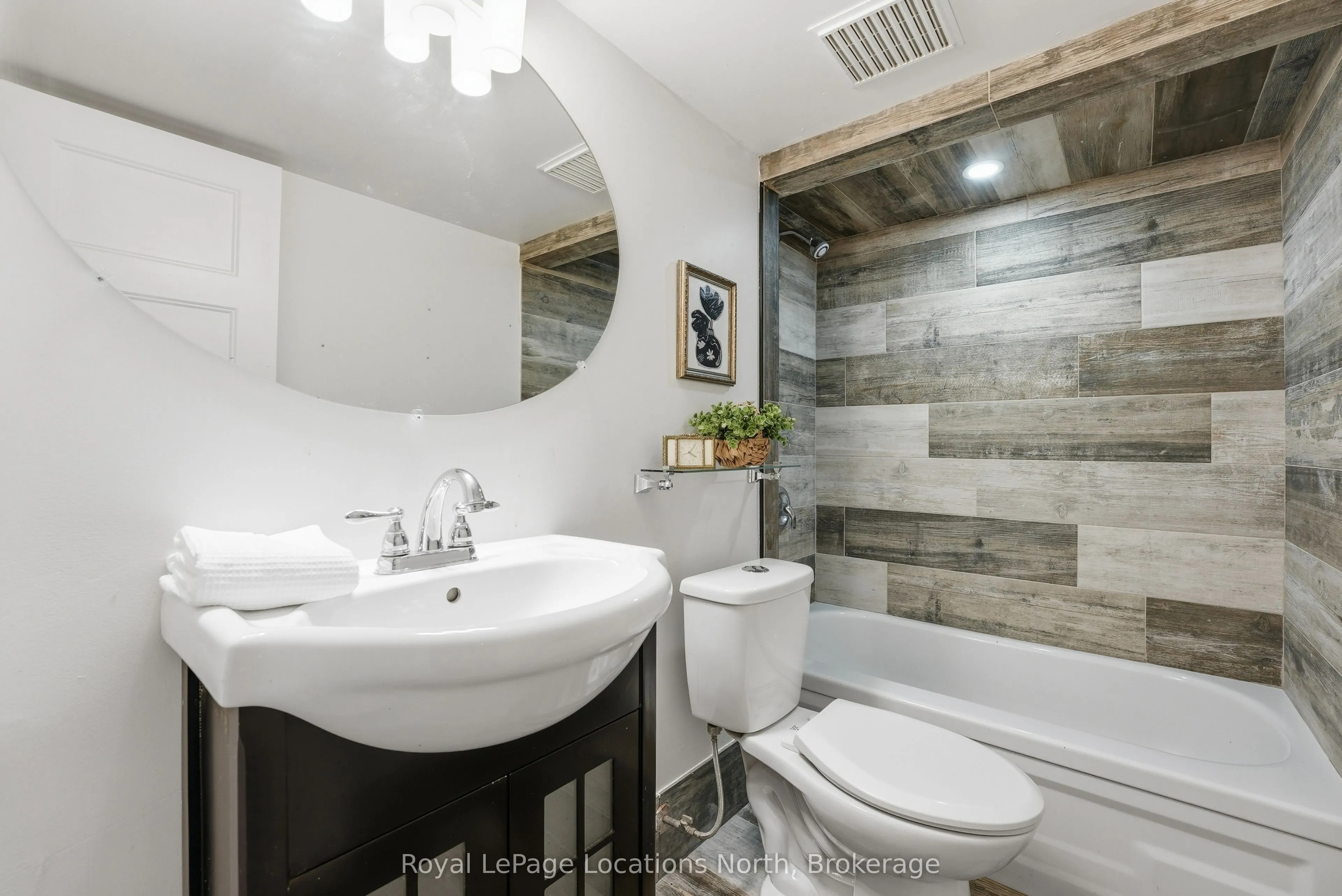 32 Courtice Crescent