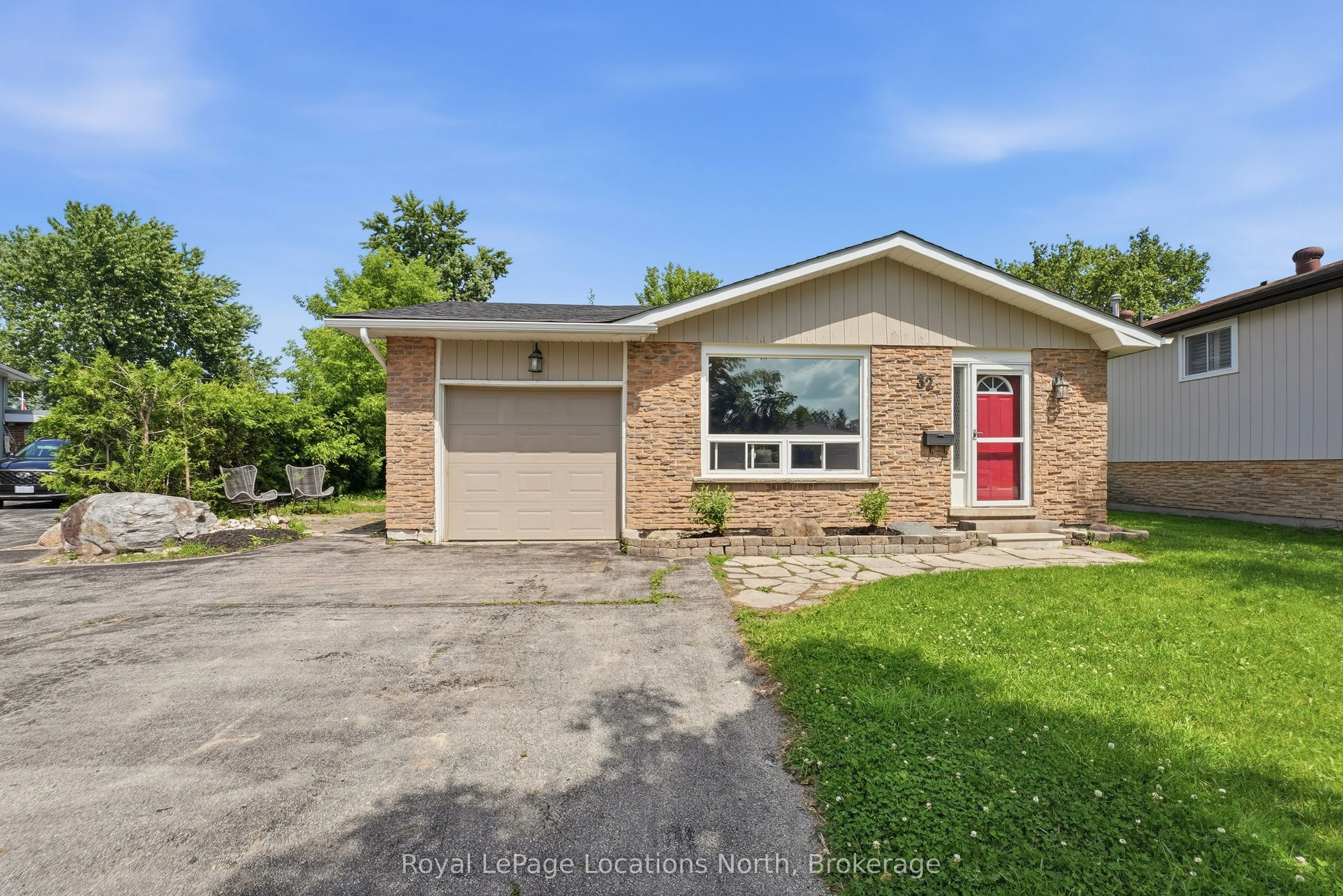 32 Courtice Crescent