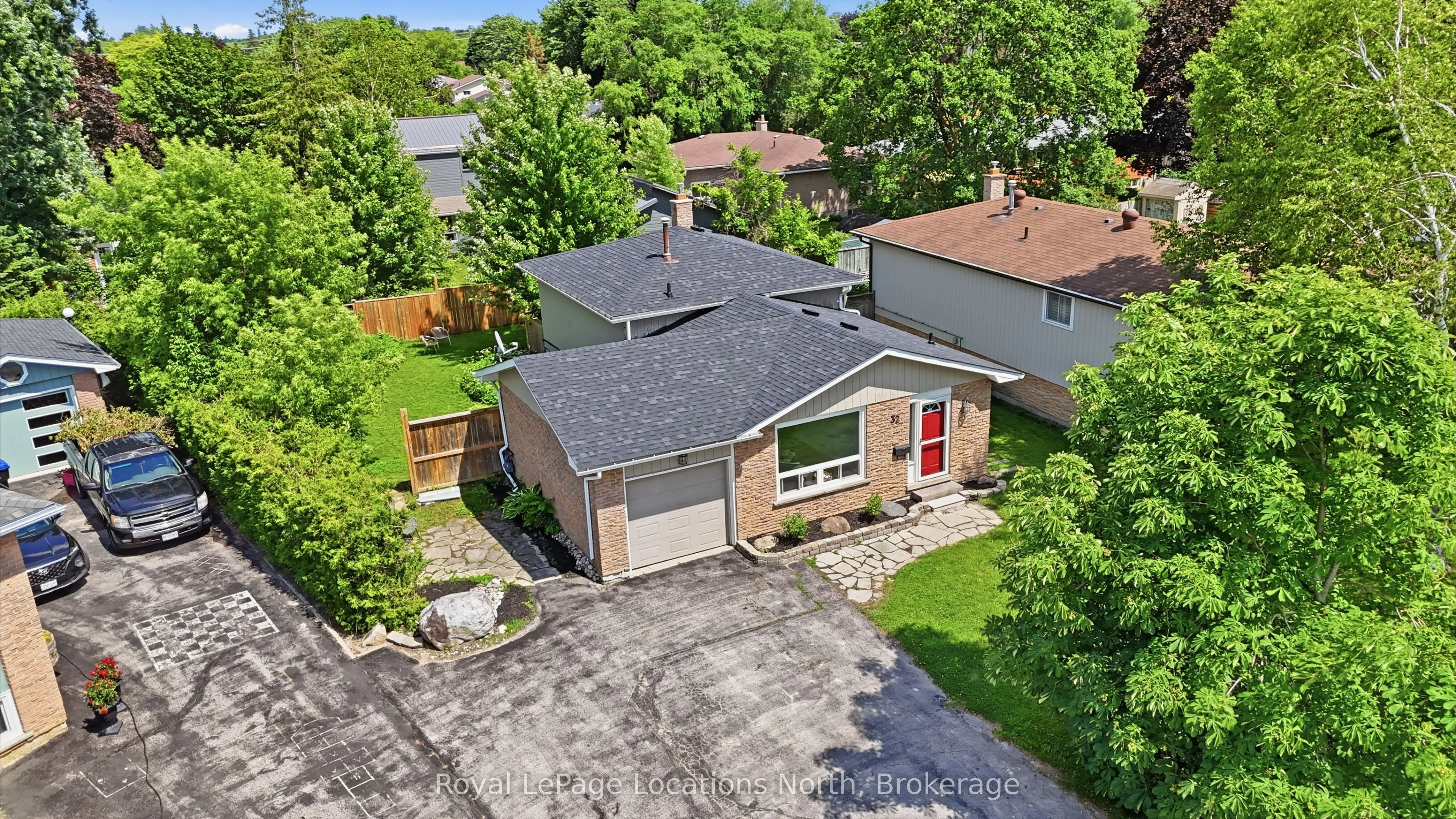 32 Courtice Crescent