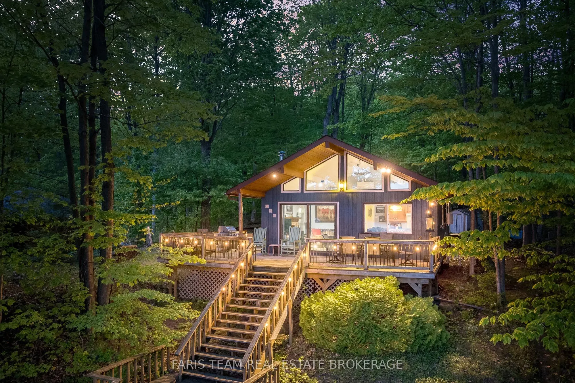 112 Farlain Lake Road E