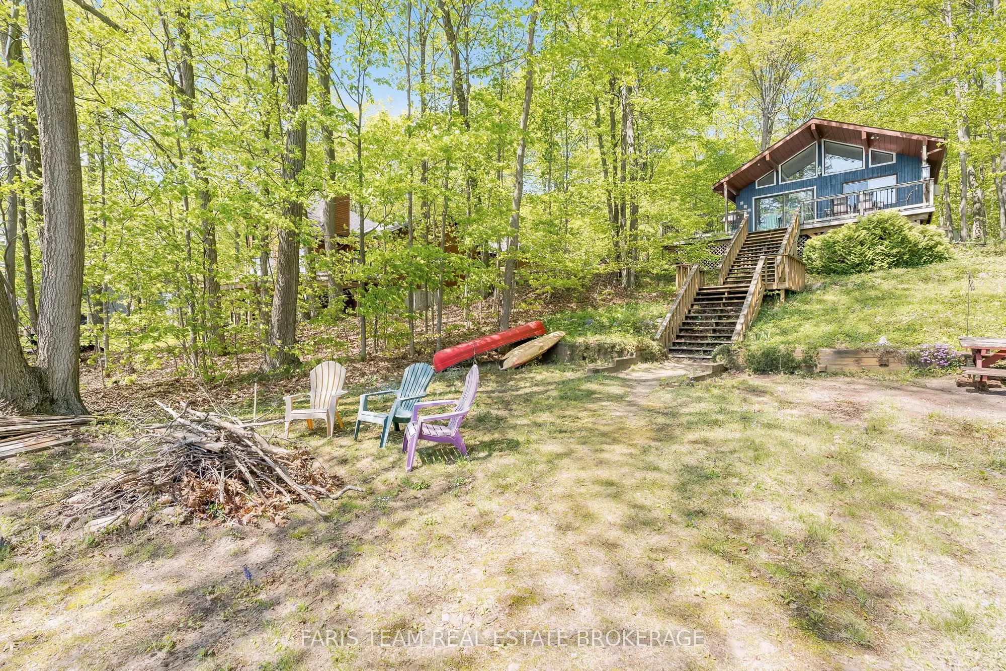 112 Farlain Lake Road E