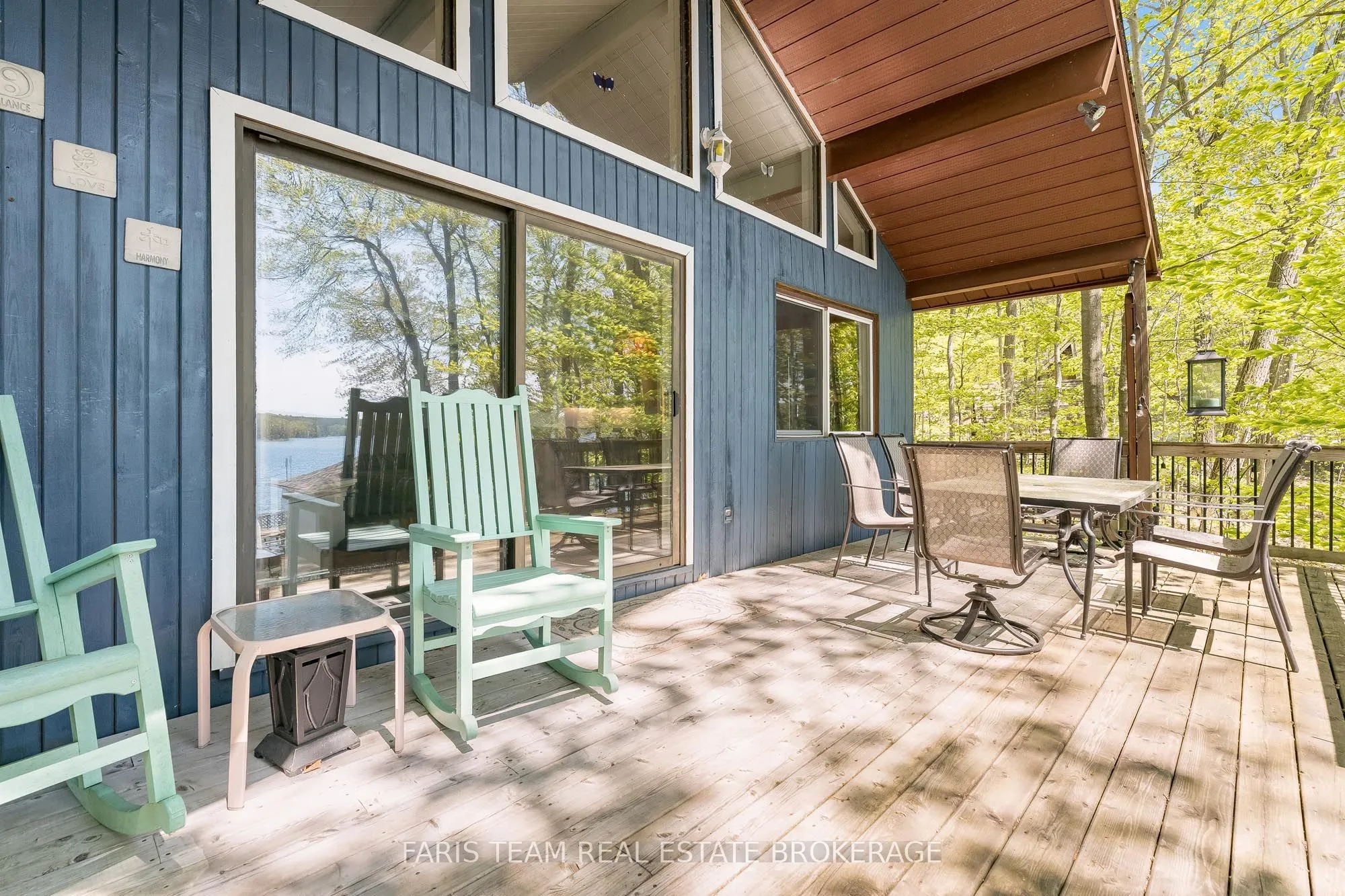 112 Farlain Lake Road E