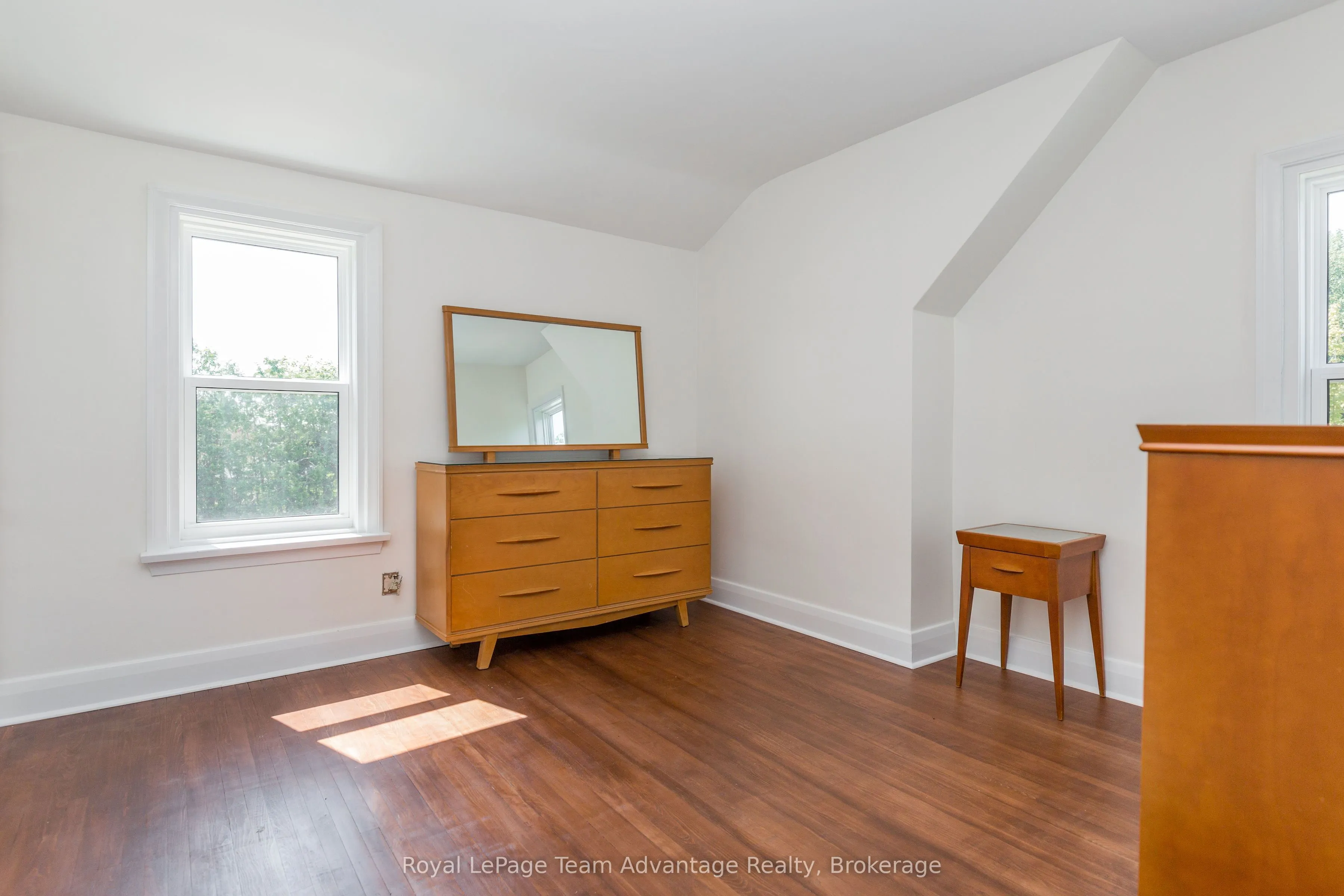 9 Houden Street