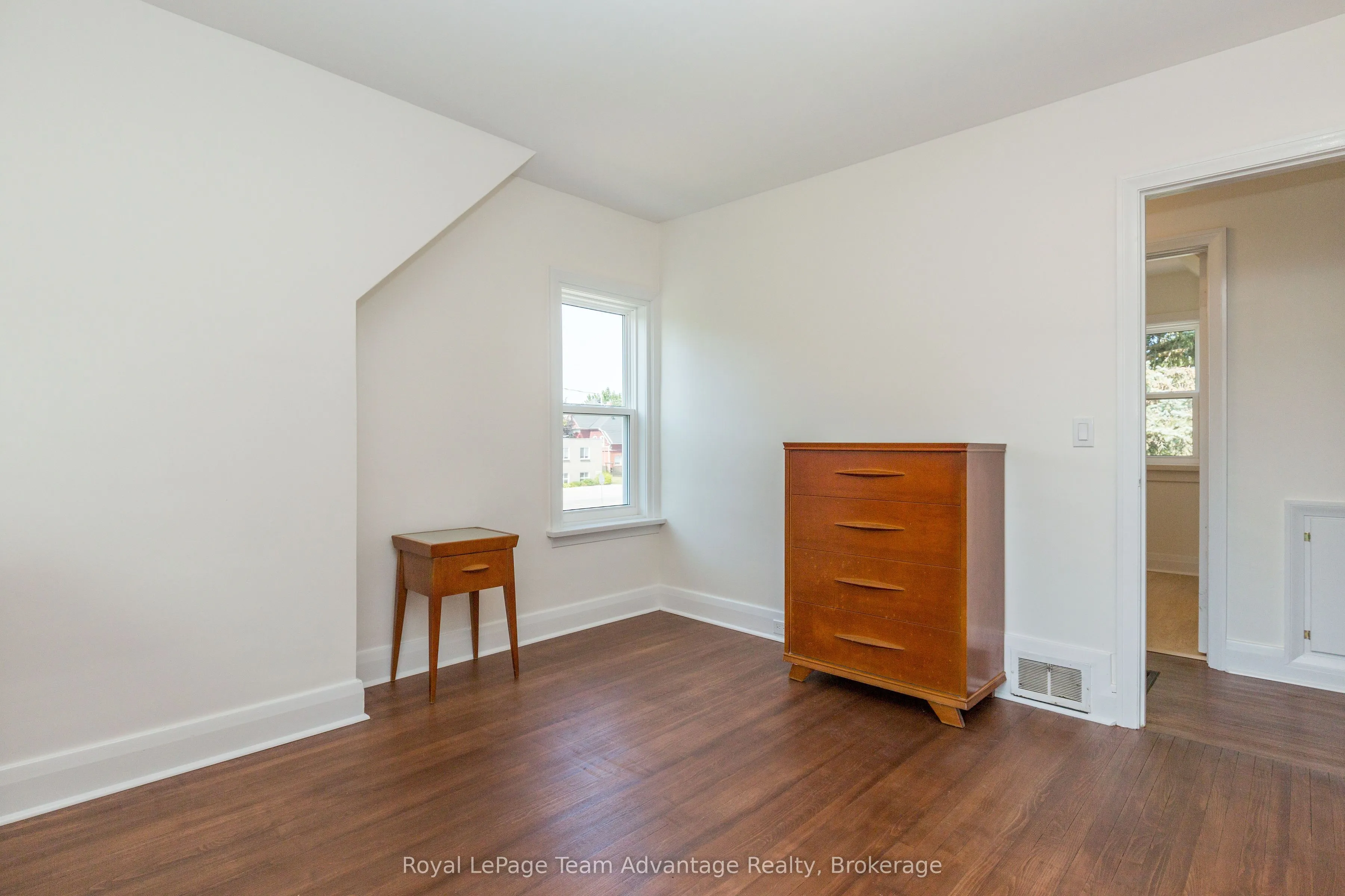 9 Houden Street