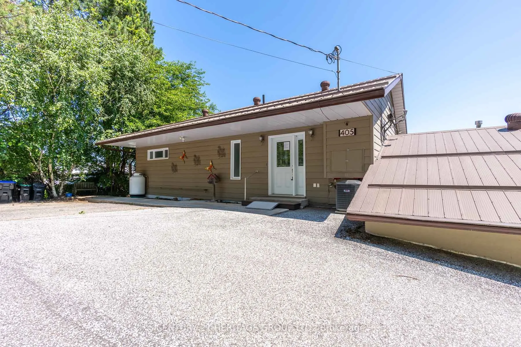 405 Champlain Road