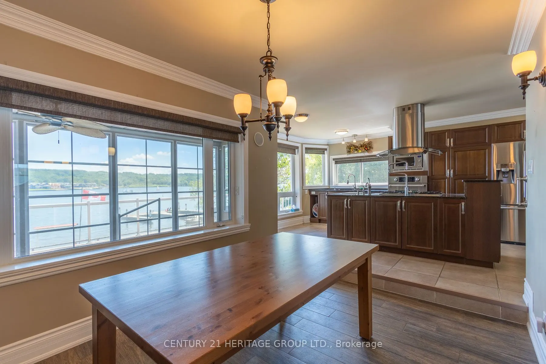 405 Champlain Road