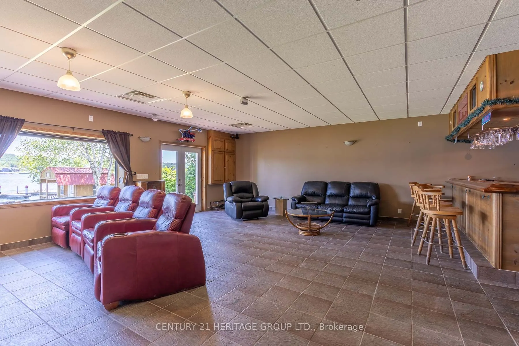 405 Champlain Road