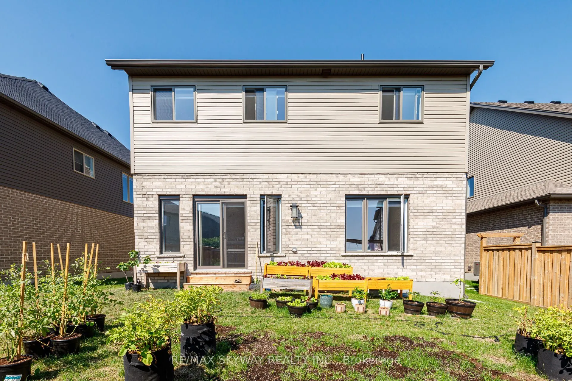 103 Plewes Drive W