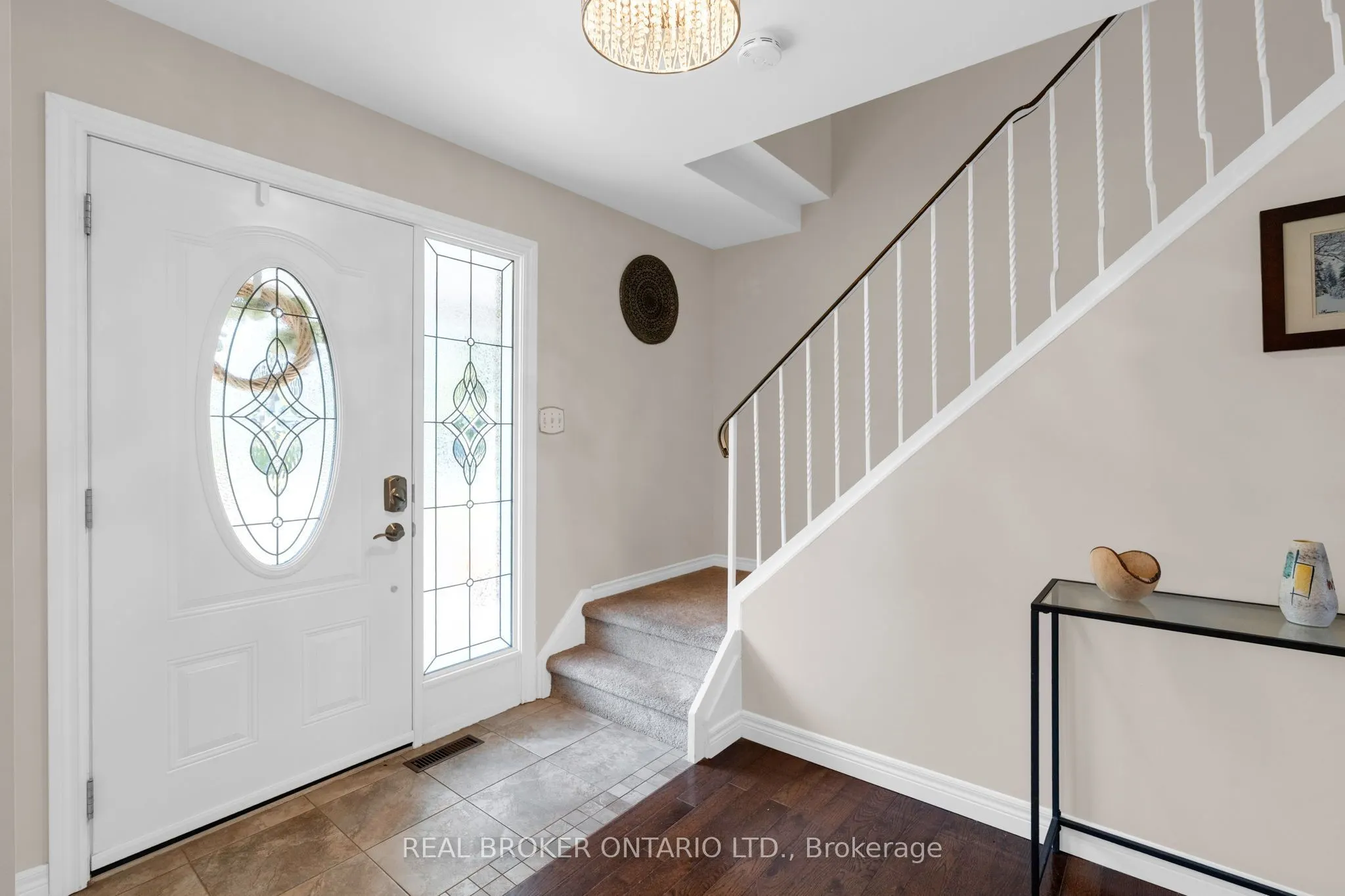 40 Farmingdale Crescent