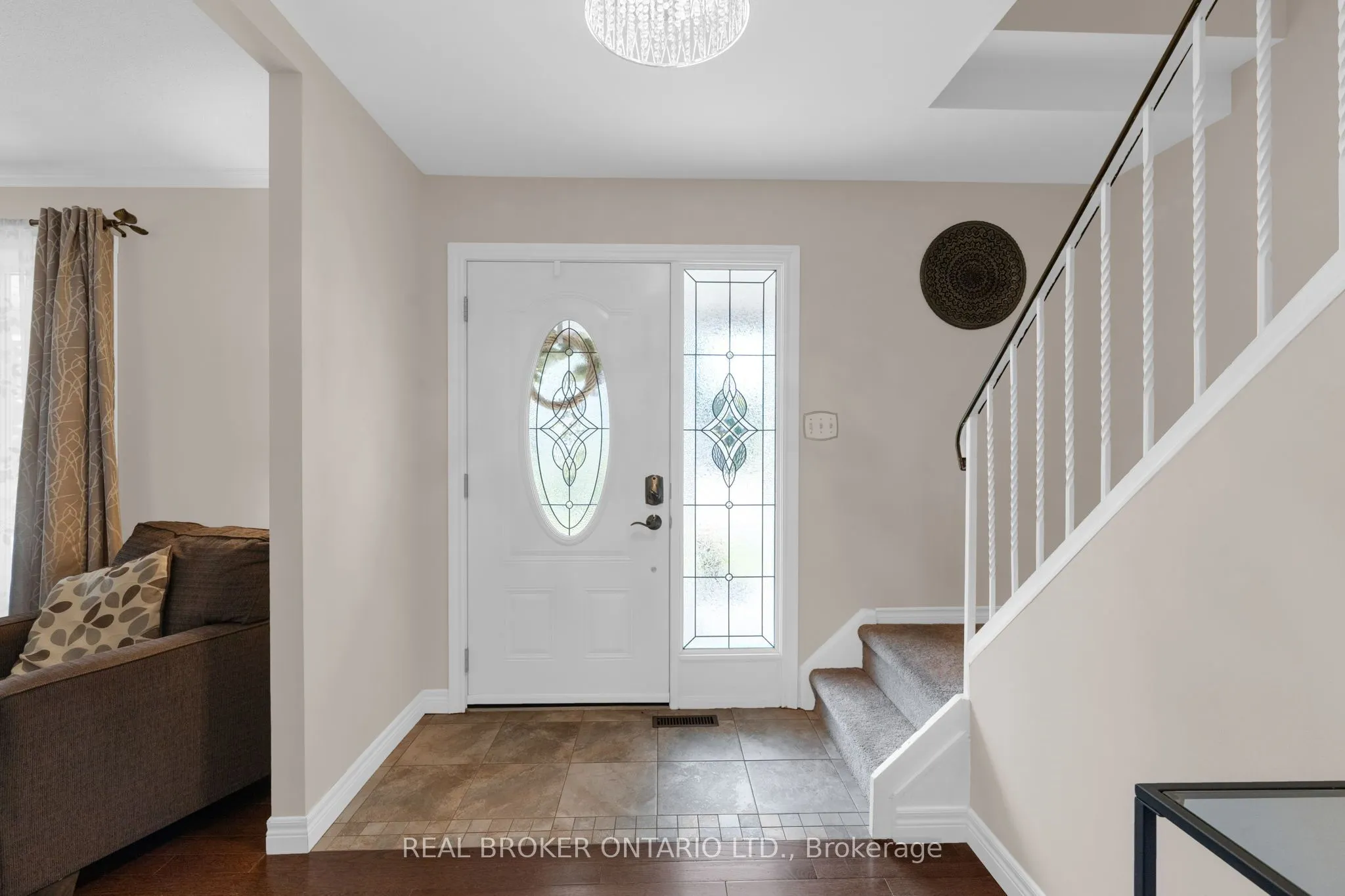 40 Farmingdale Crescent
