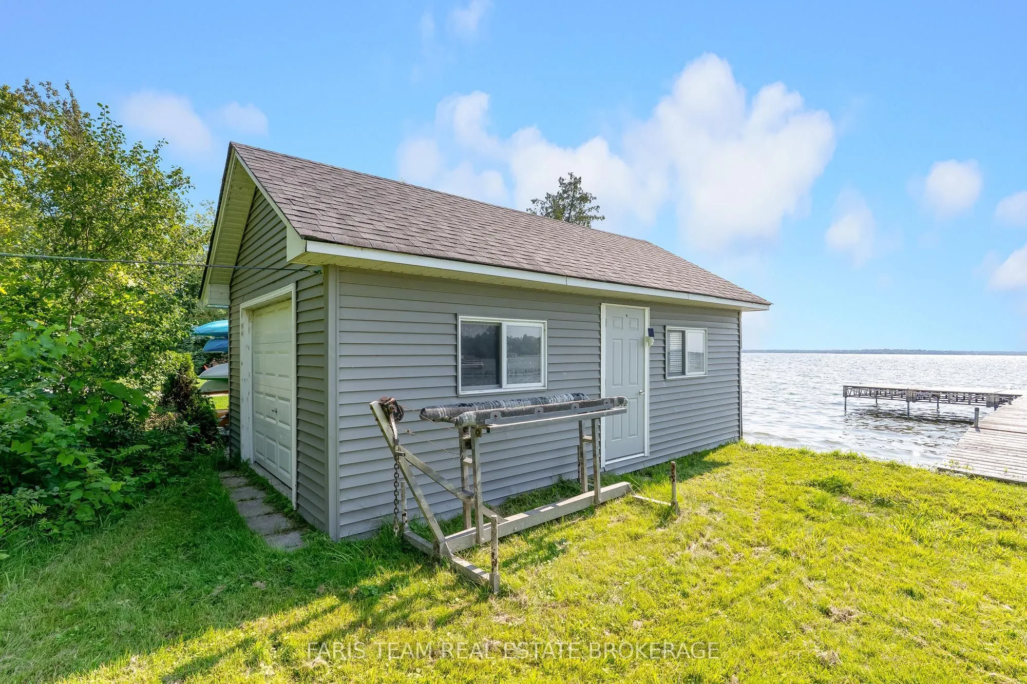 1467 Cunningham Crescent