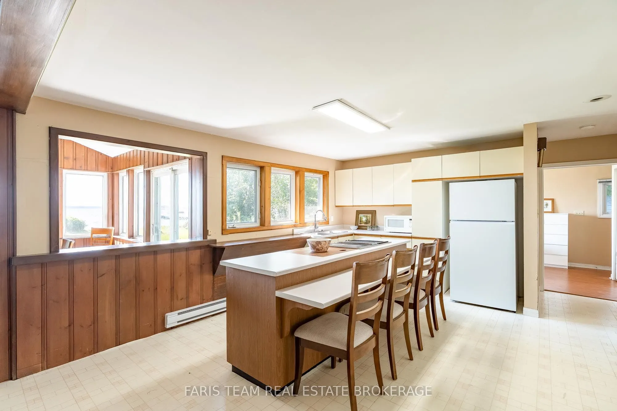 1467 Cunningham Crescent