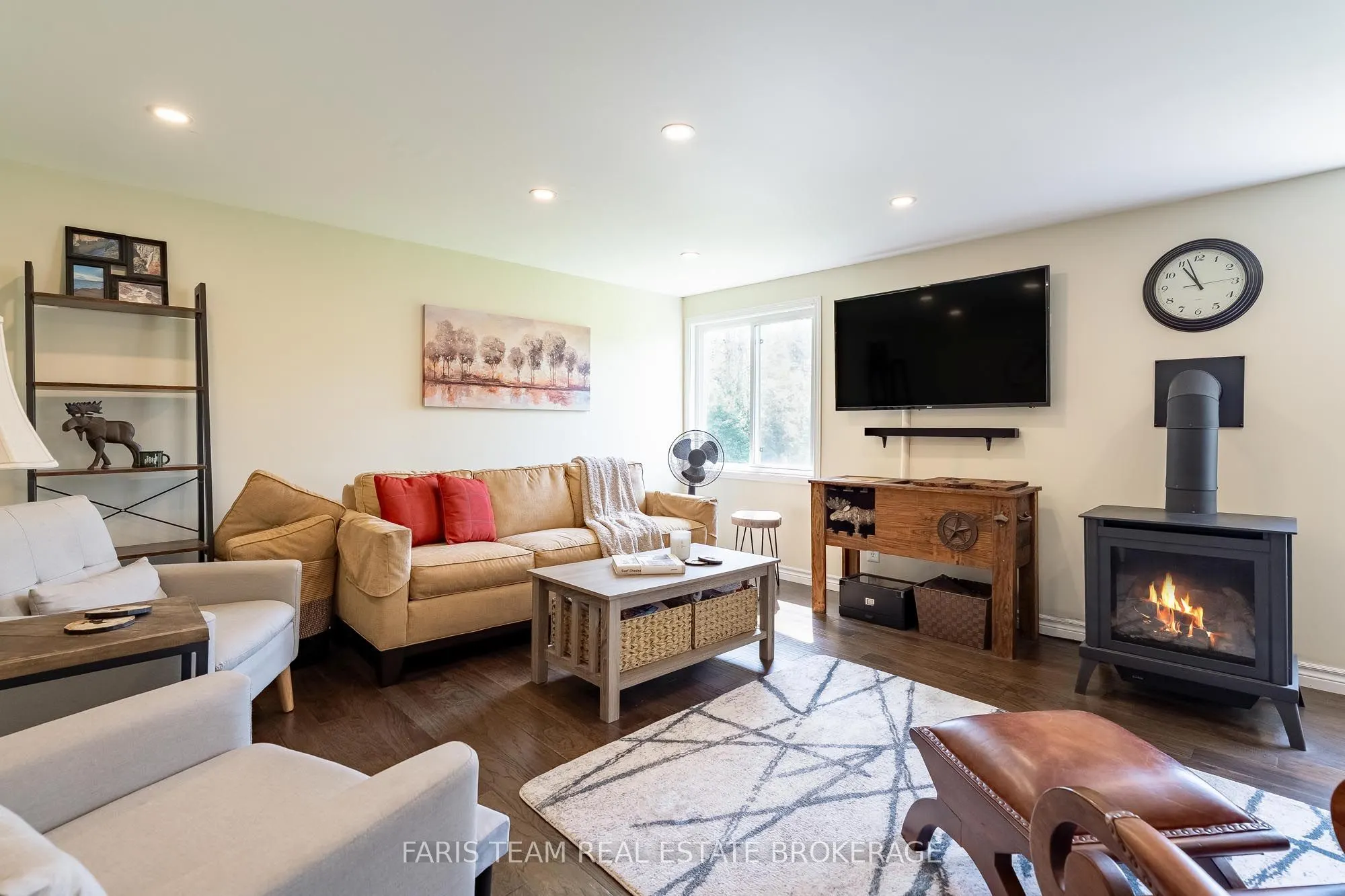 2289 Kinnear Side Road