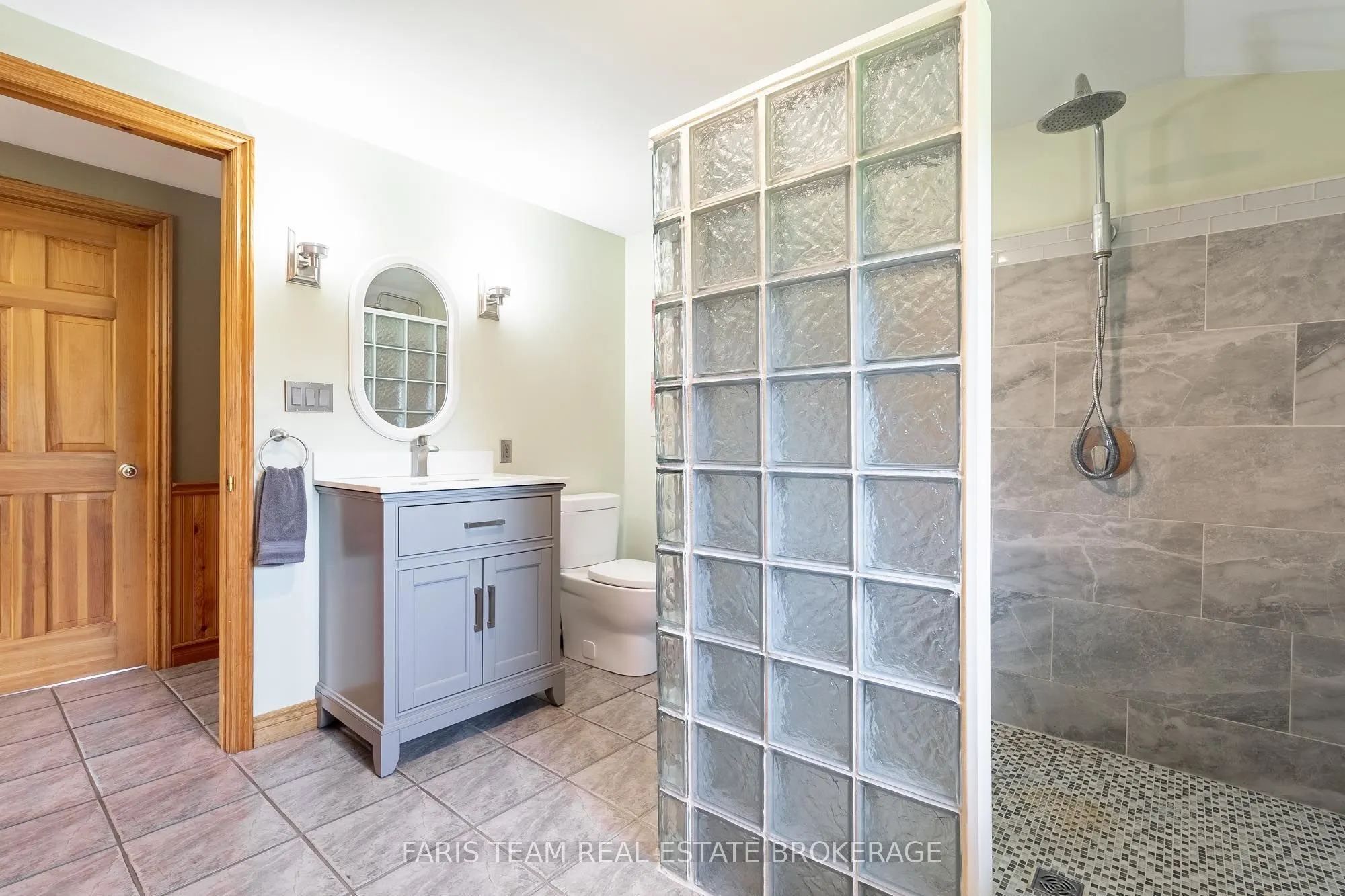 2289 Kinnear Side Road