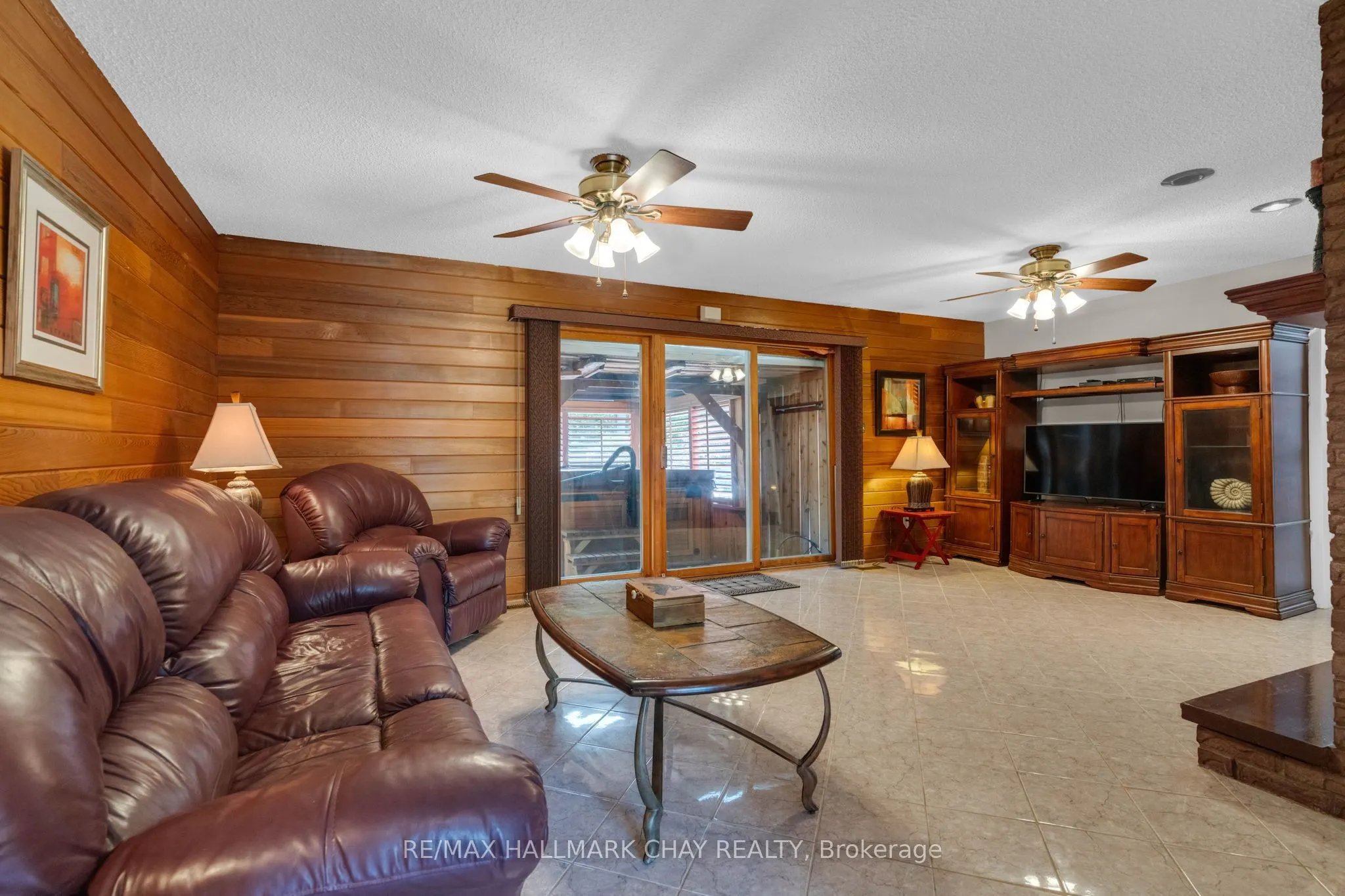 24 Woodland Crescent