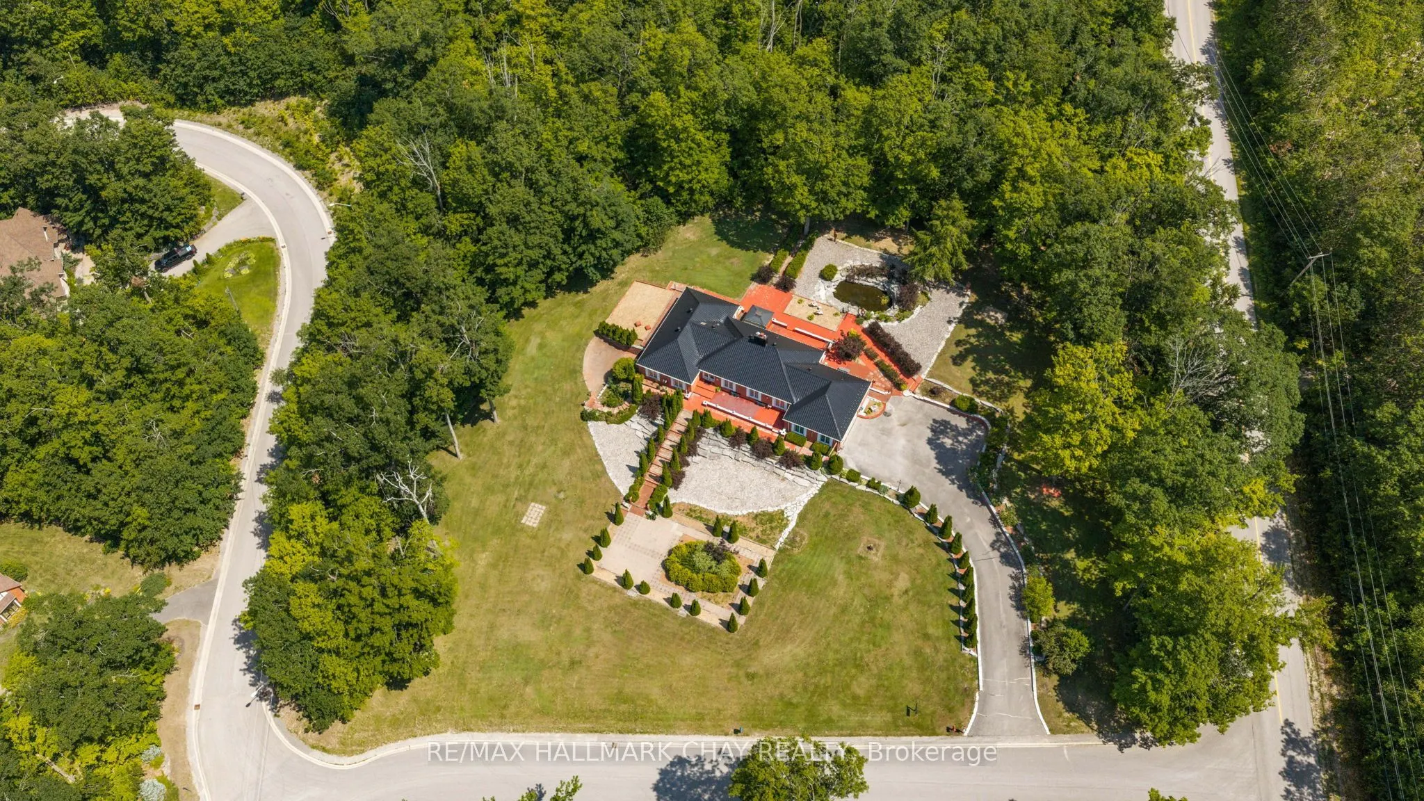 24 Woodland Crescent