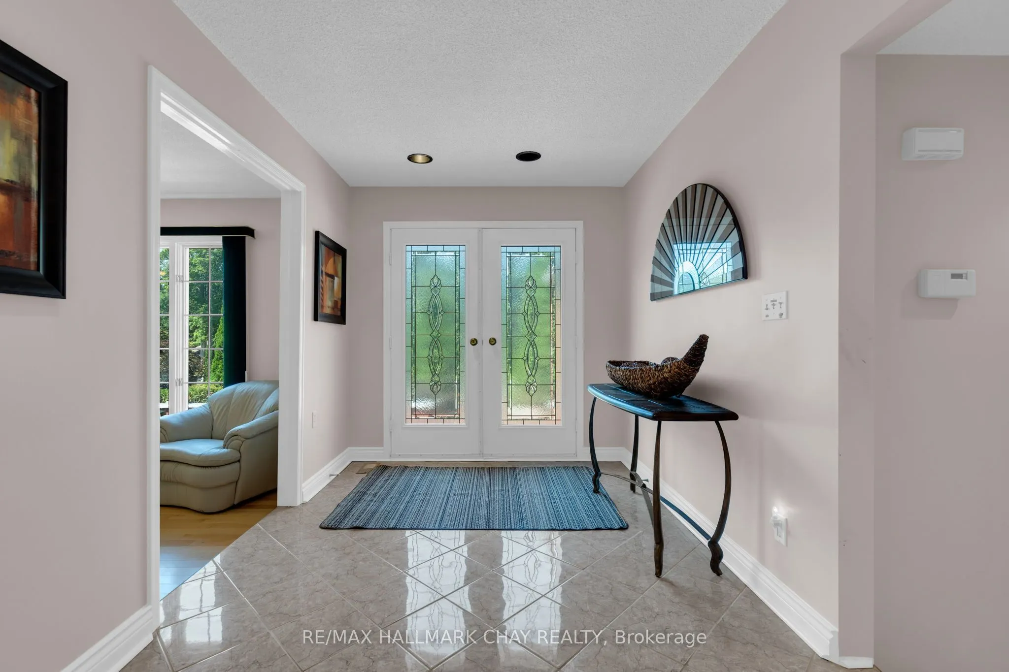 24 Woodland Crescent