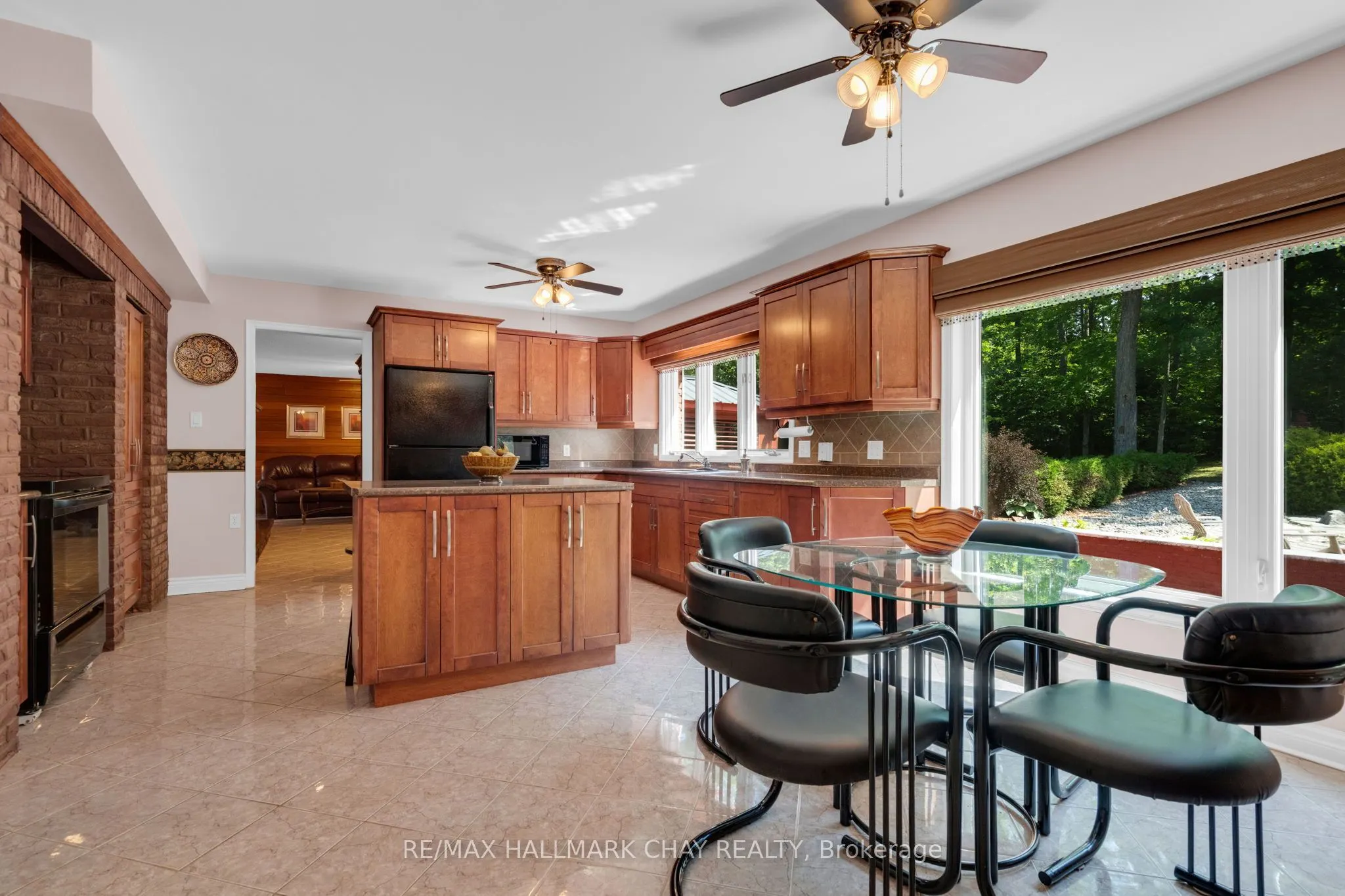 24 Woodland Crescent