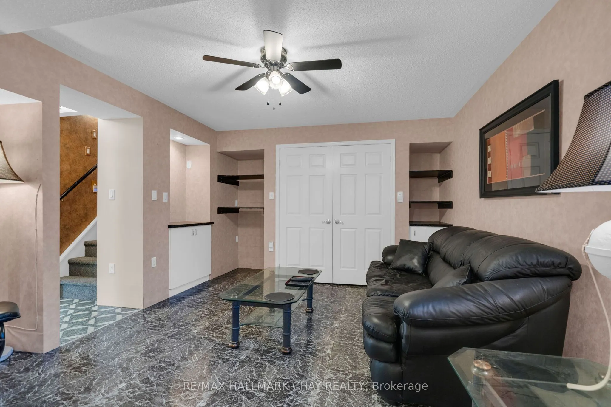 24 Woodland Crescent